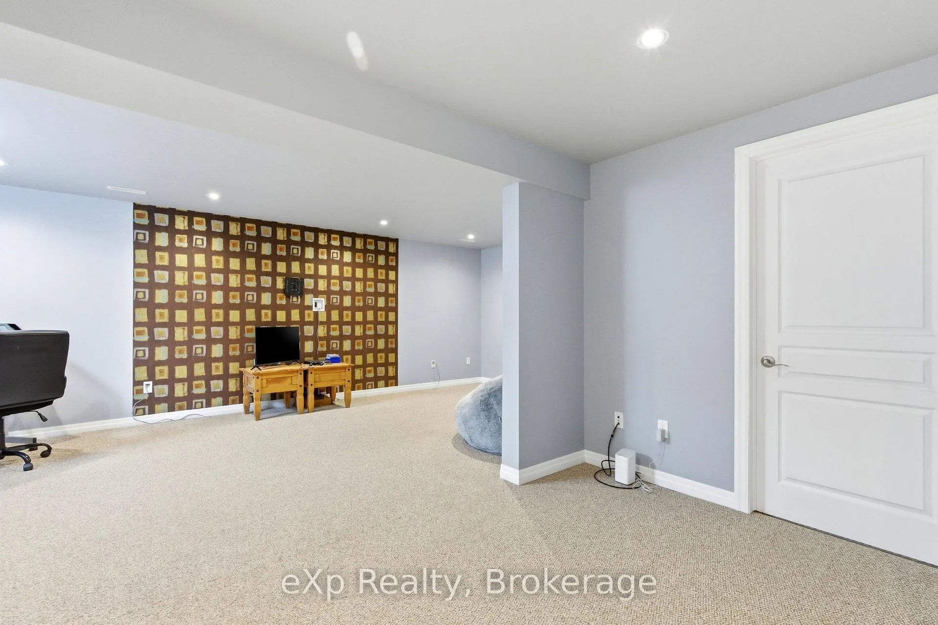 Photo 33 of 135 Maxwell Street, St. Marys — HOMEH