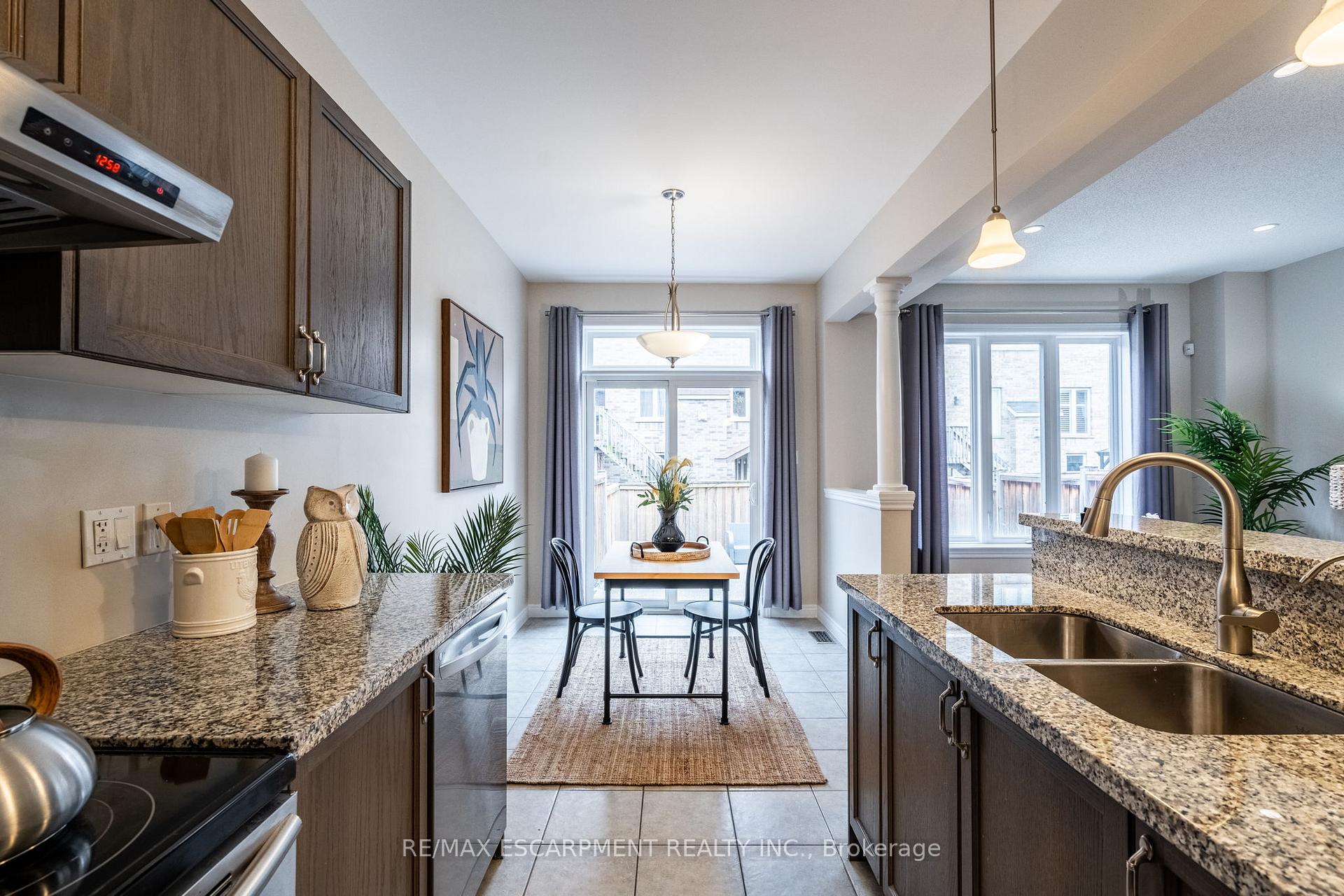 Photo 19 of 86 Summerberry Way, Hamilton, Carpenter — HOMEH