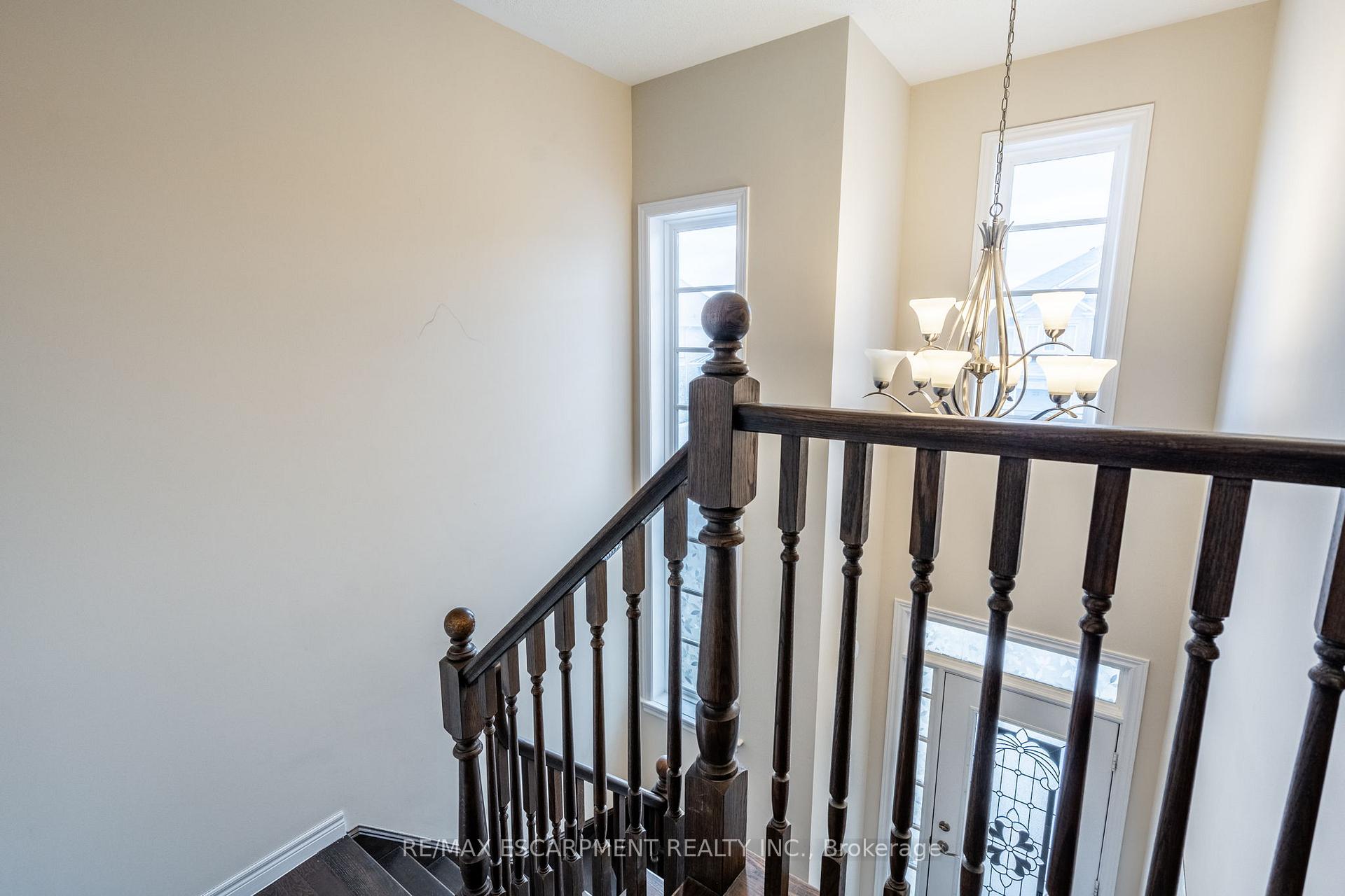 Photo 58 of 86 Summerberry Way, Hamilton, Carpenter — HOMEH