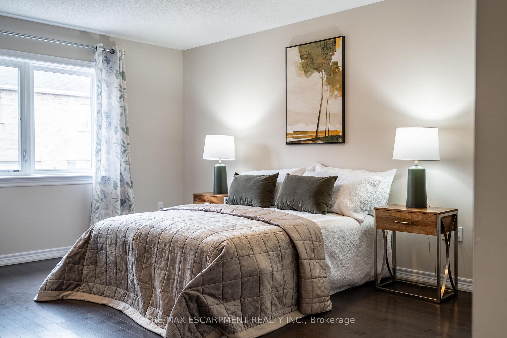 Photo 61 of 86 Summerberry Way, Hamilton, Carpenter — HOMEH