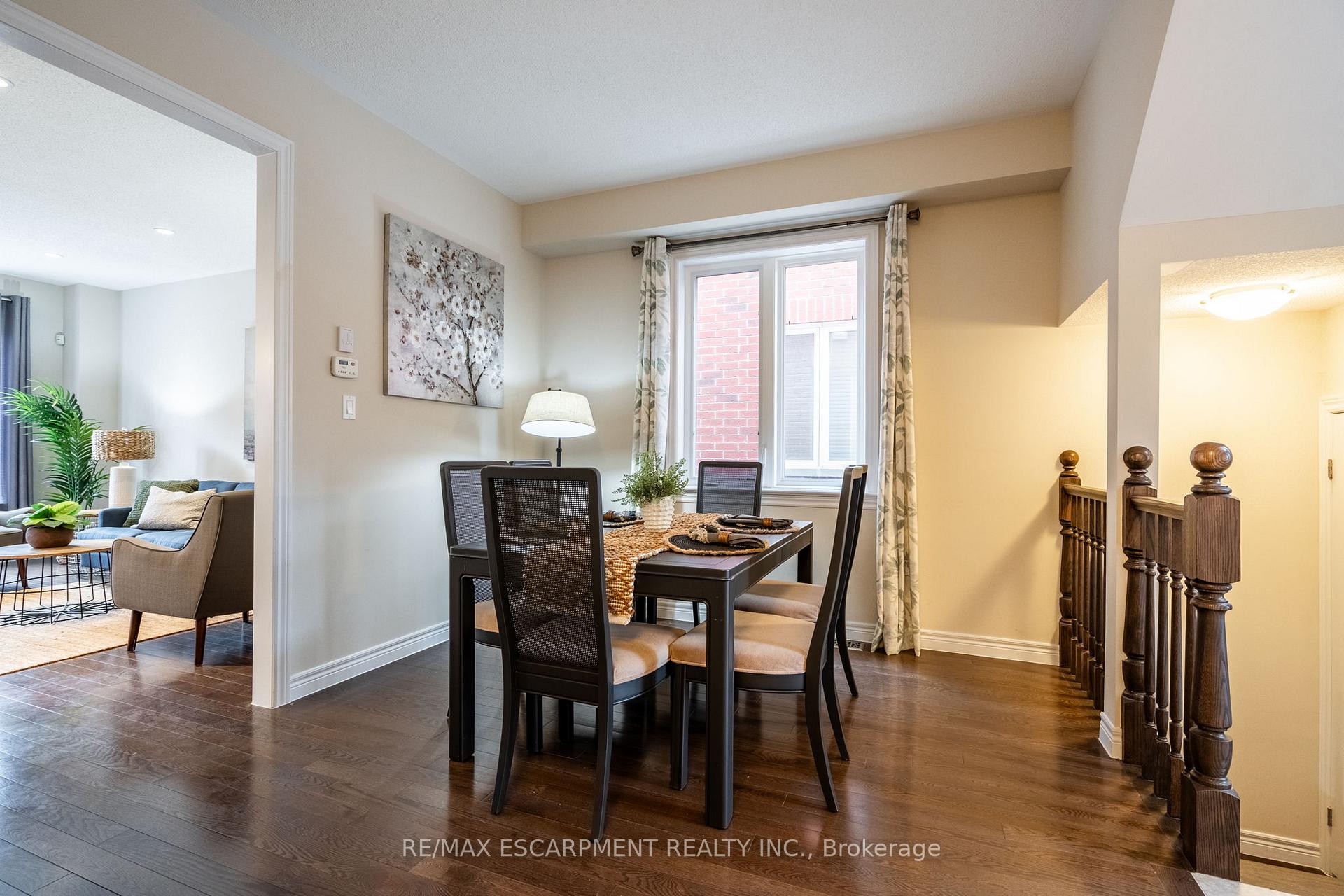 Photo 25 of 86 Summerberry Way, Hamilton, Carpenter — HOMEH