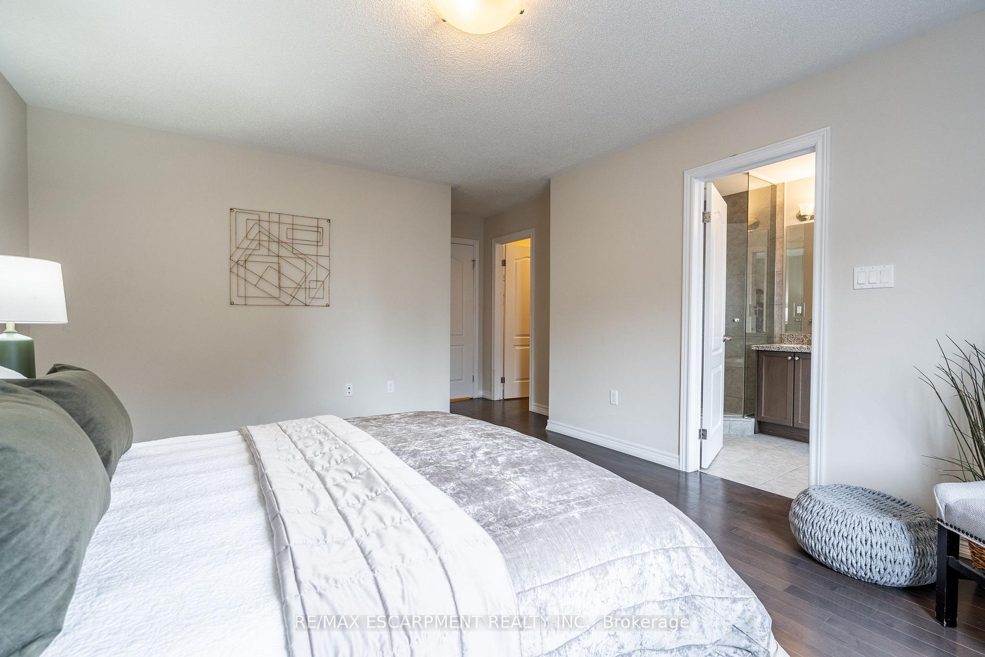 Photo 45 of 86 Summerberry Way, Hamilton, Carpenter — HOMEH