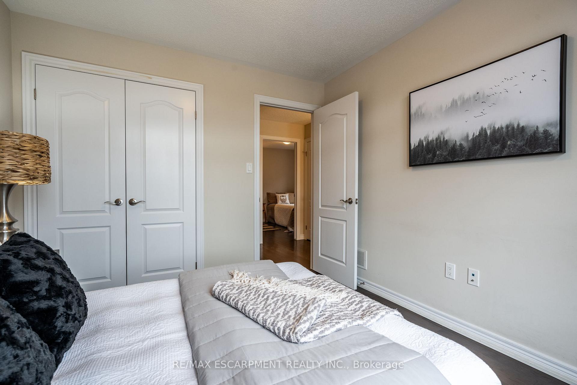 Photo 51 of 86 Summerberry Way, Hamilton, Carpenter — HOMEH