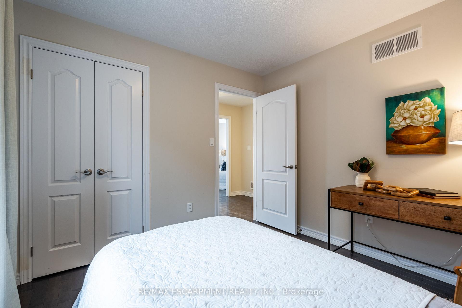 Photo 53 of 86 Summerberry Way, Hamilton, Carpenter — HOMEH