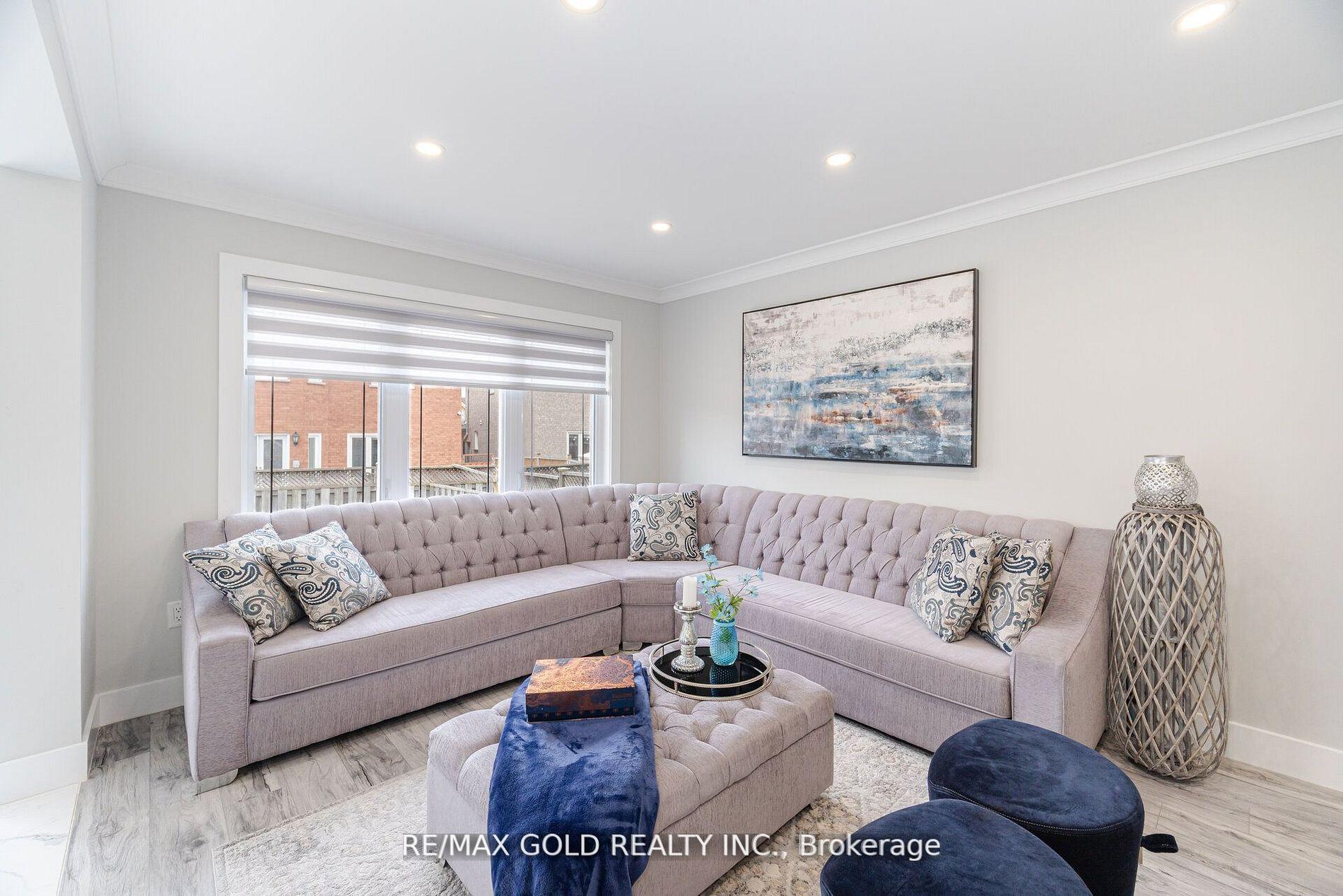 Photo 16 of 96 Wildberry Crescent, Brampton, Sandringham-Wellington — HOMEH