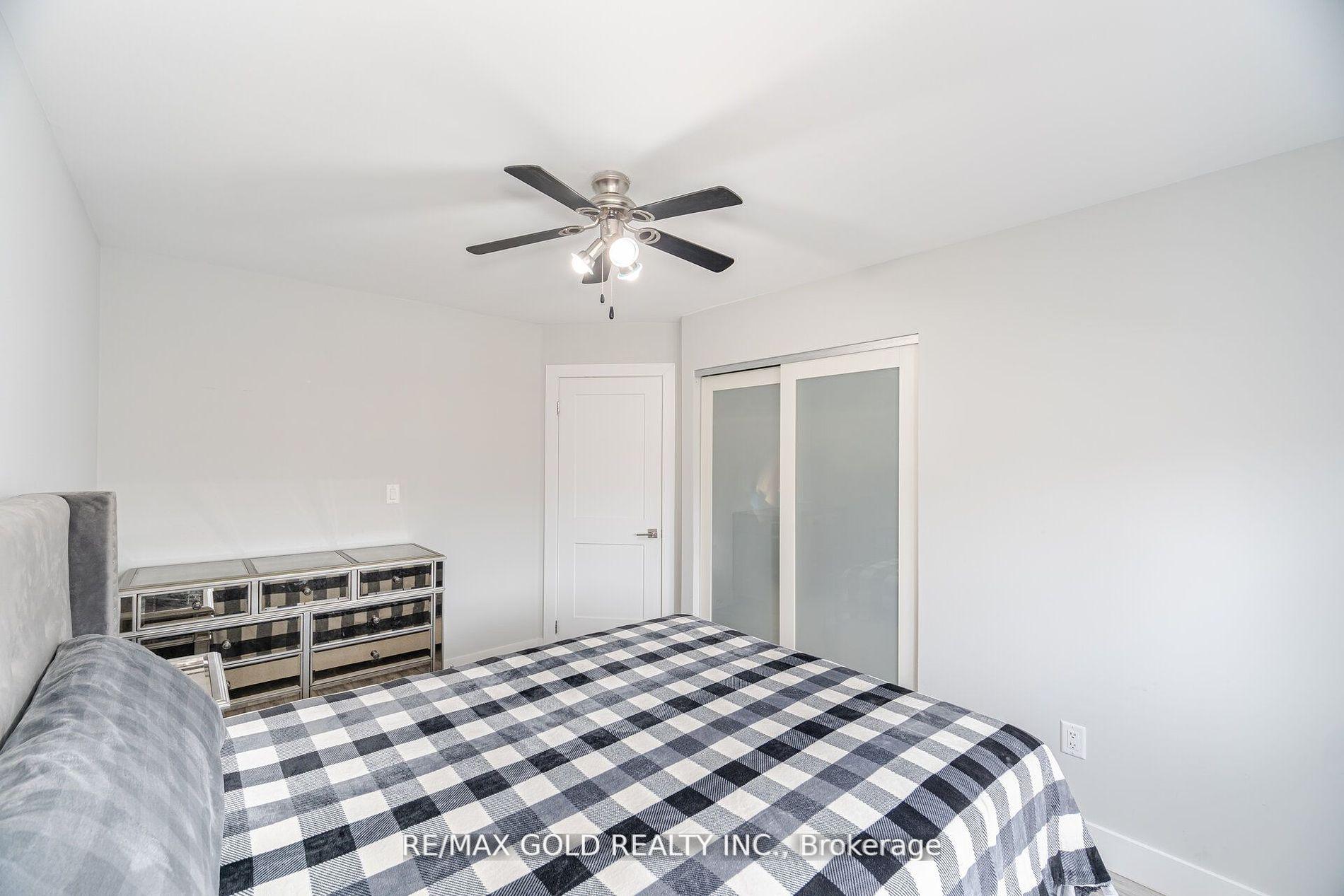 Photo 34 of 96 Wildberry Crescent, Brampton, Sandringham-Wellington — HOMEH