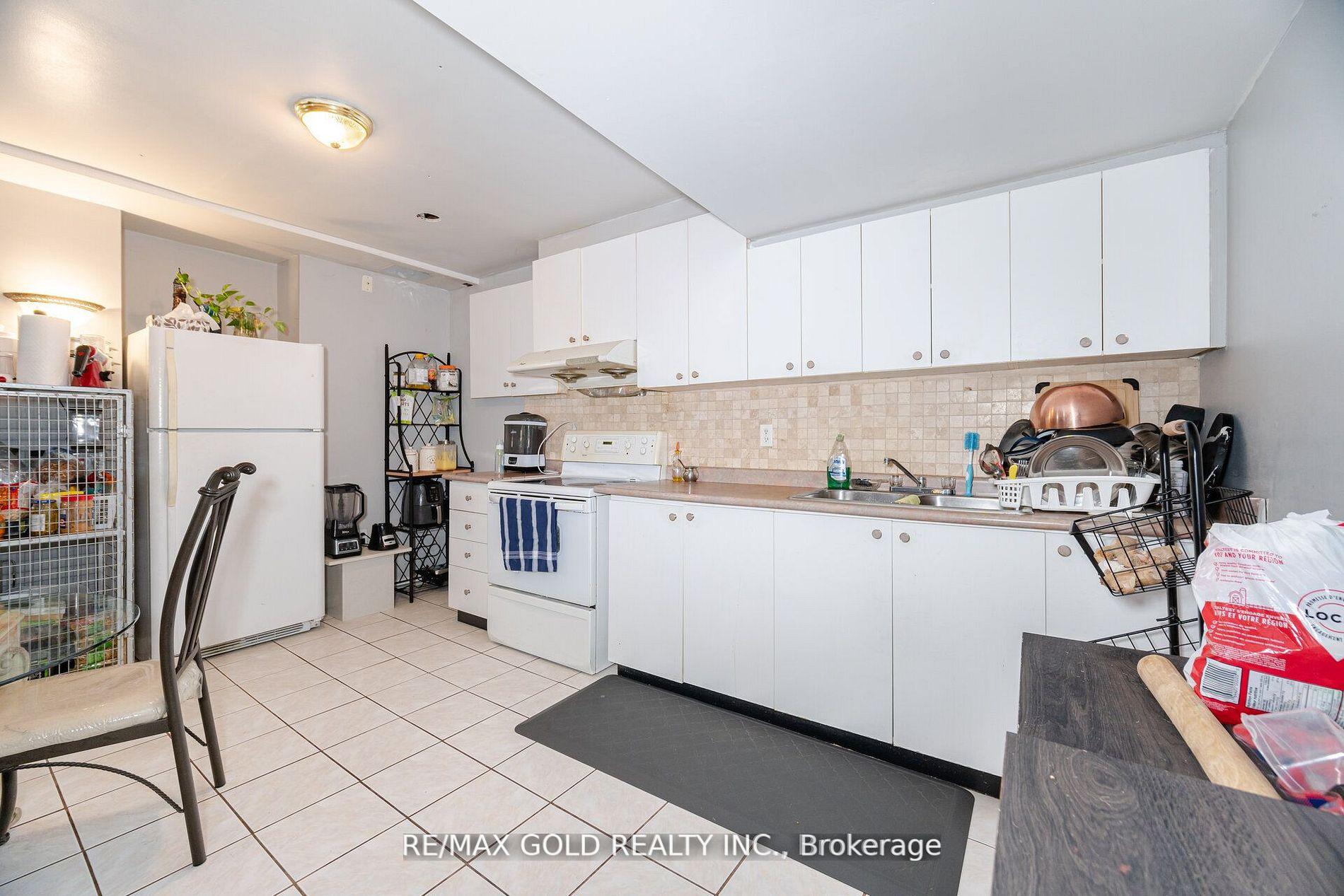 Photo 38 of 96 Wildberry Crescent, Brampton, Sandringham-Wellington — HOMEH