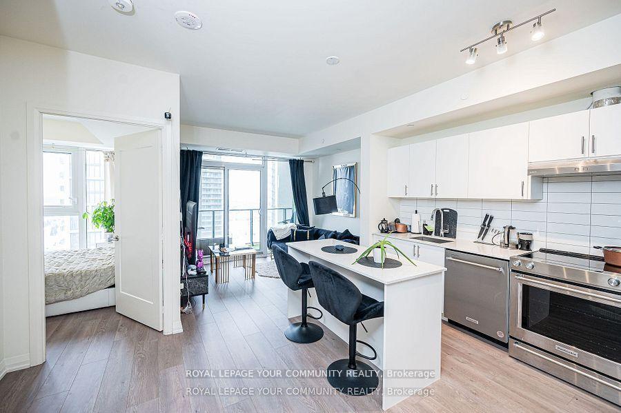 Photo 5 of Unit 2204, 9000 Jane Street, Vaughan, Concord — HOMEH