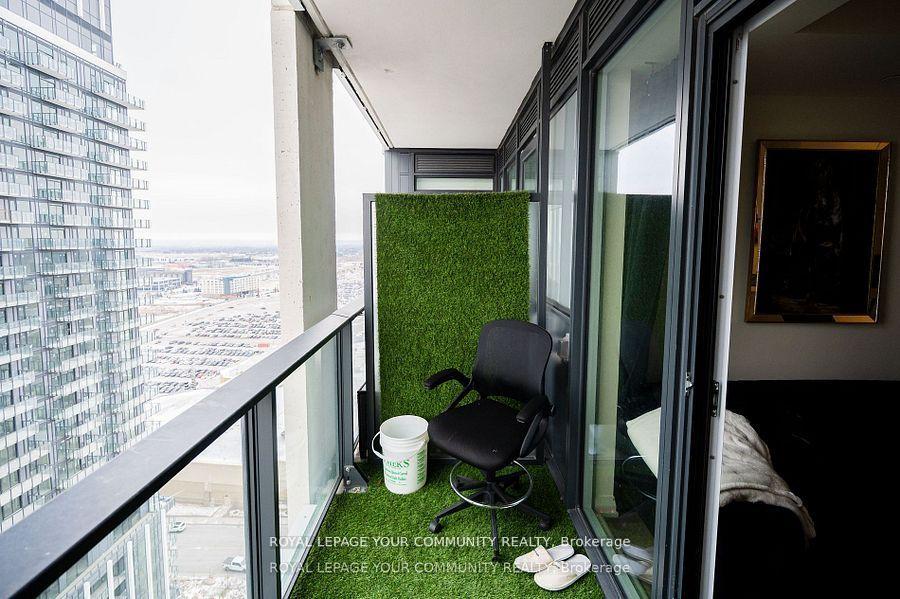 Photo 16 of Unit 2204, 9000 Jane Street, Vaughan, Concord — HOMEH