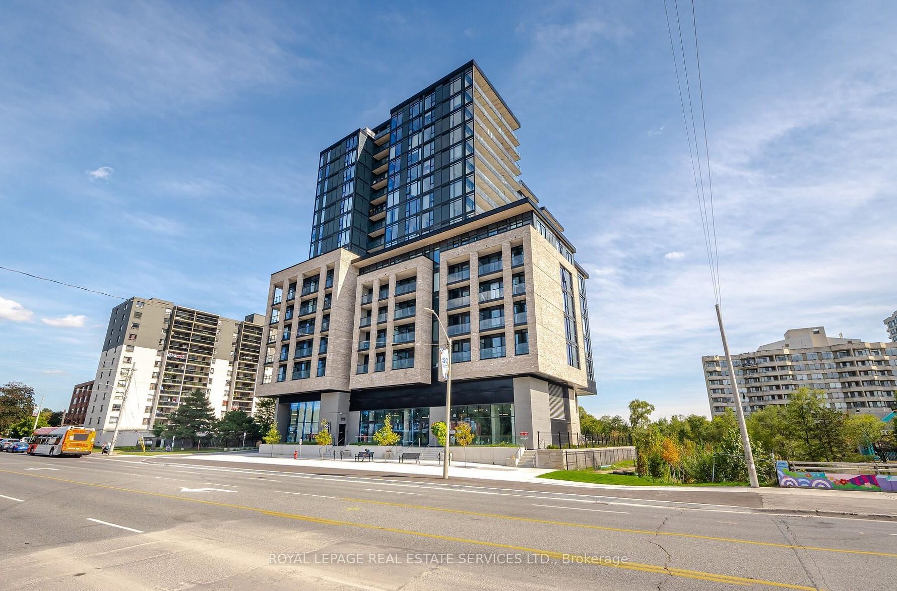 Front of Unit 1312, 86 Dundas Street E