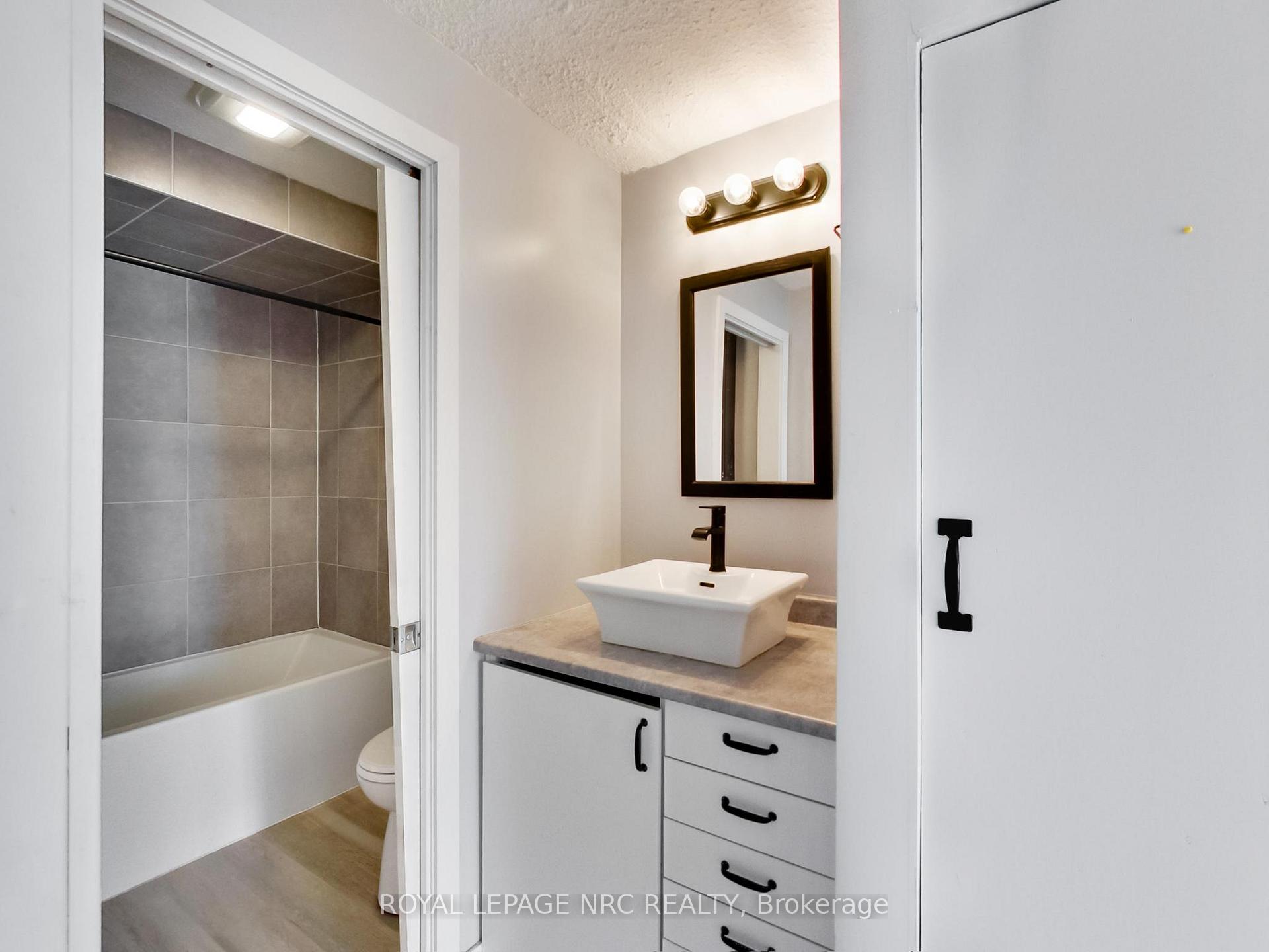 Photo 17 of 390 Gatfield Avenue, Welland, Lincoln/Crowland — HOMEH