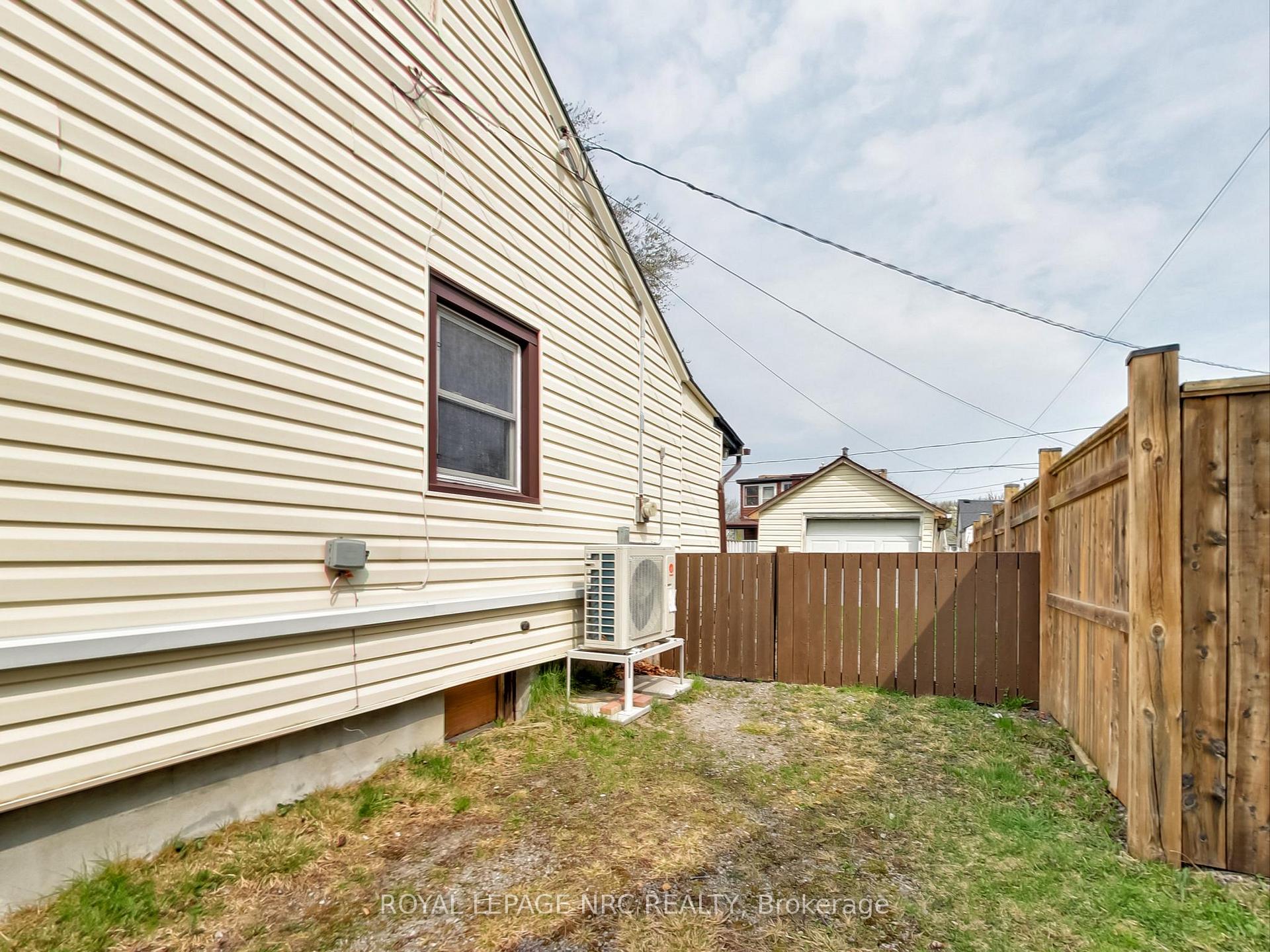 Photo 73 of 390 Gatfield Avenue, Welland, Lincoln/Crowland — HOMEH
