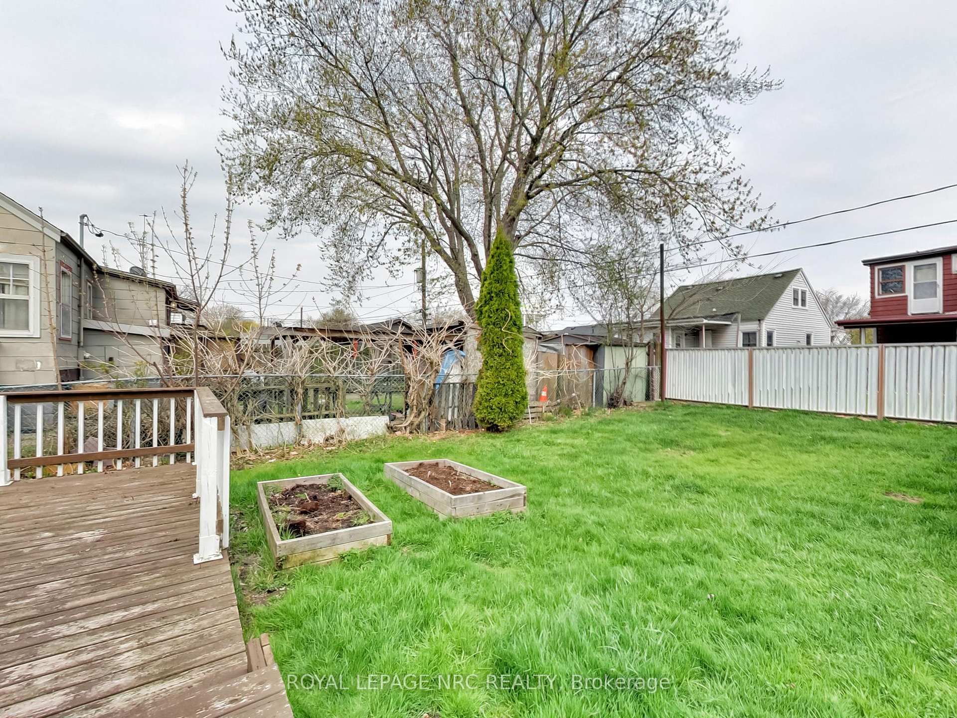 Photo 75 of 390 Gatfield Avenue, Welland, Lincoln/Crowland — HOMEH