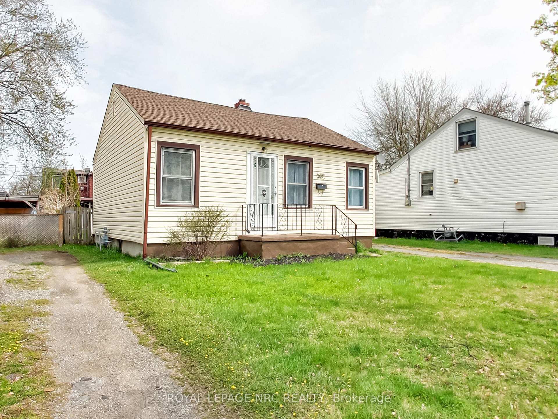 Photo 23 of 390 Gatfield Avenue, Welland, Lincoln/Crowland — HOMEH