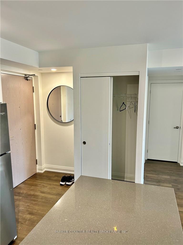 Photo 3 of Unit 215, 58 Lakeside Terrace, Barrie, Little Lake — HOMEH