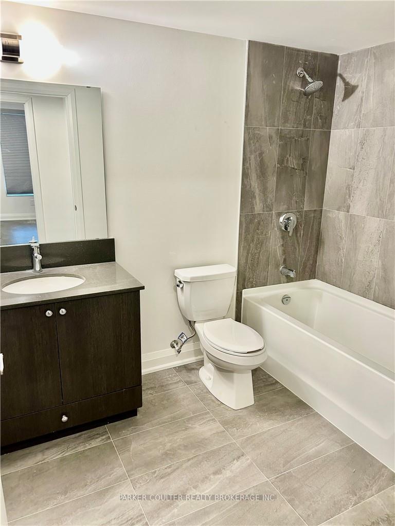 Photo 10 of Unit 215, 58 Lakeside Terrace, Barrie, Little Lake — HOMEH
