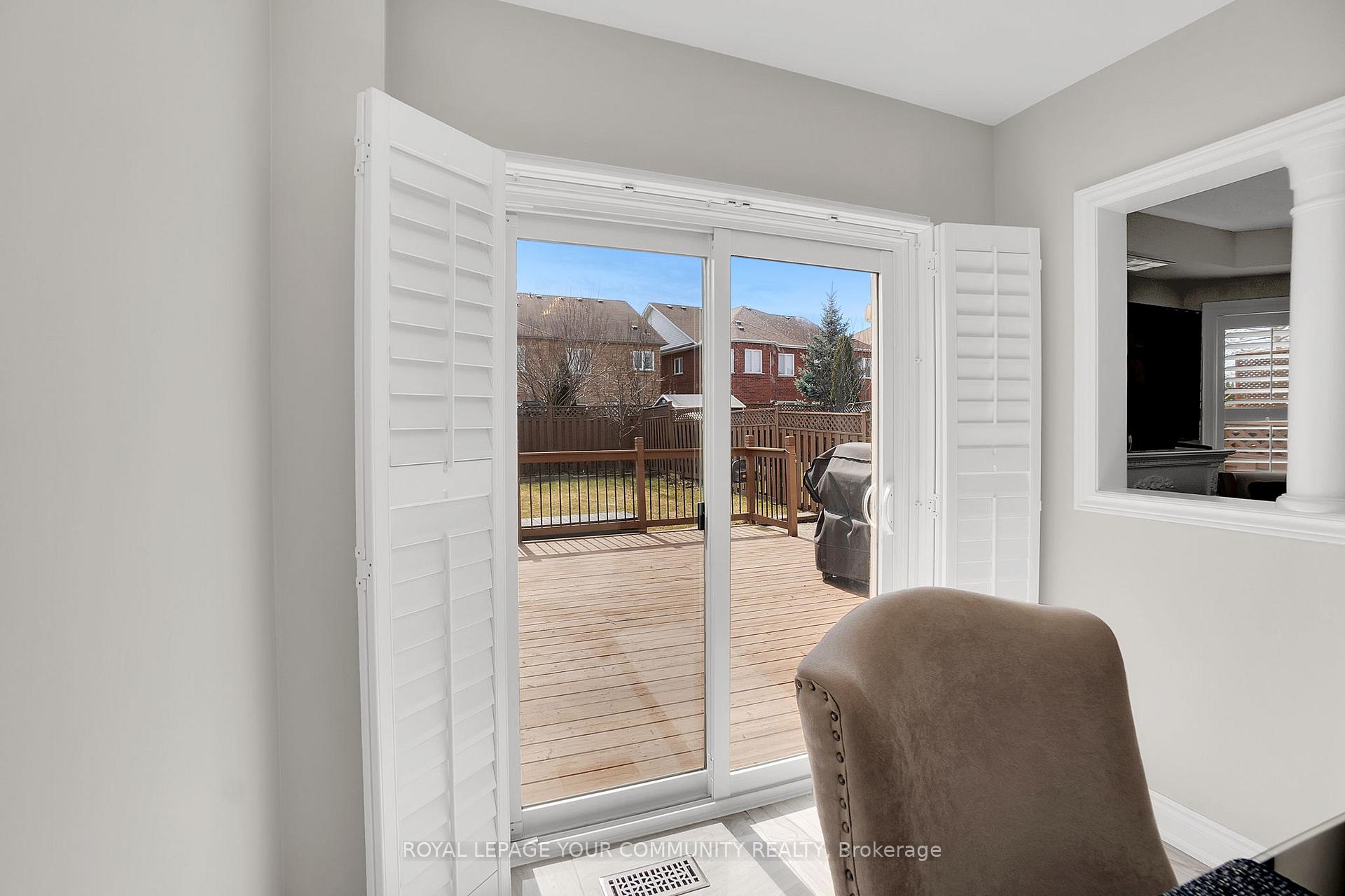Photo 12 of 261 Deepsprings Crescent, Vaughan, Vellore Village — HOMEH