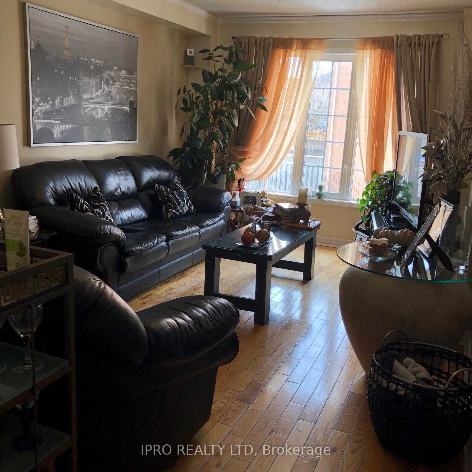 Photo 9 of Unit 122, 57 Brickyard Way, Brampton, Brampton North — HOMEH