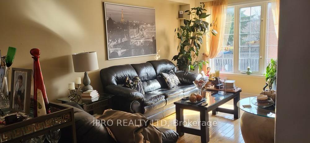 Photo 10 of Unit 122, 57 Brickyard Way, Brampton, Brampton North — HOMEH