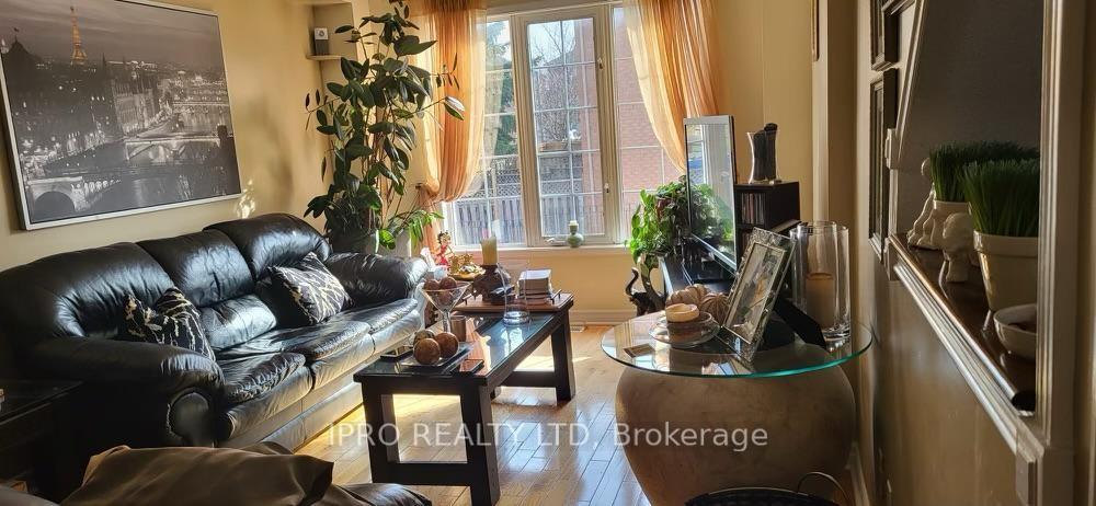 Photo 11 of Unit 122, 57 Brickyard Way, Brampton, Brampton North — HOMEH