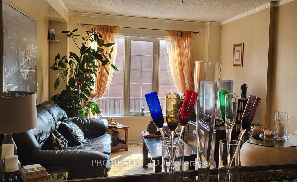 Photo 13 of Unit 122, 57 Brickyard Way, Brampton, Brampton North — HOMEH