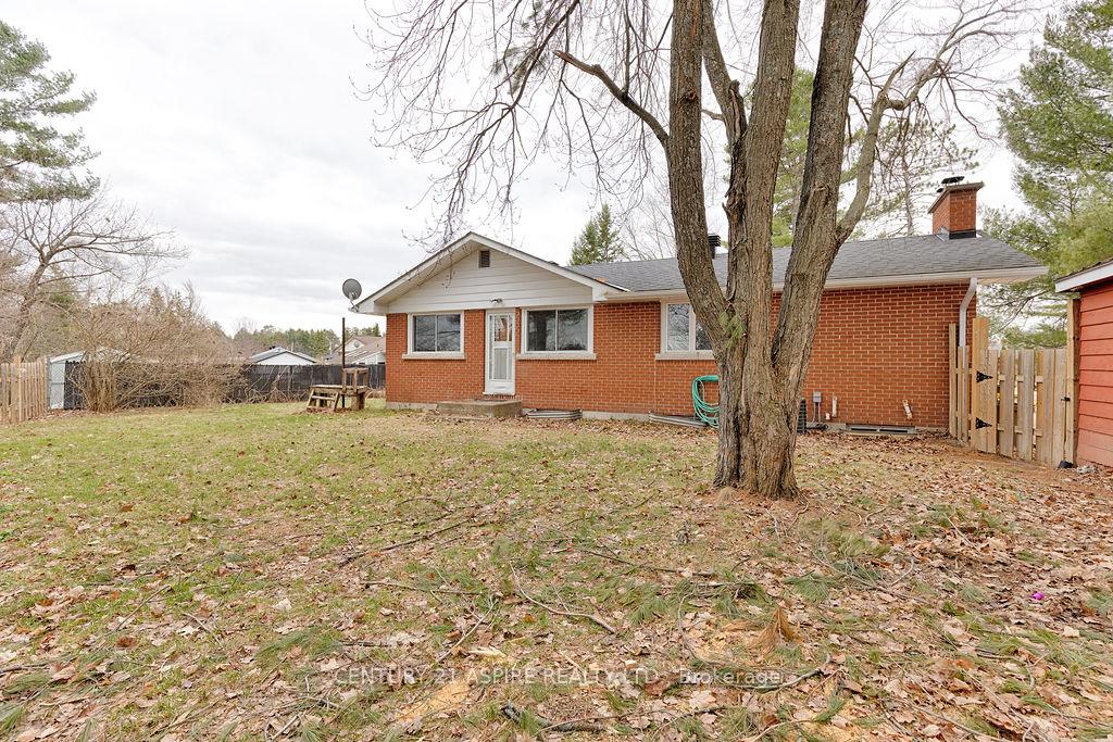 Photo 36 of 23 Sunset Crescent, Petawawa — HOMEH