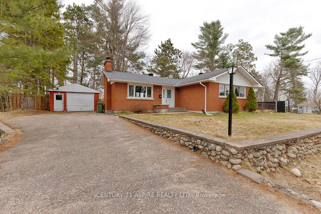 Photo 42 of 23 Sunset Crescent, Petawawa — HOMEH
