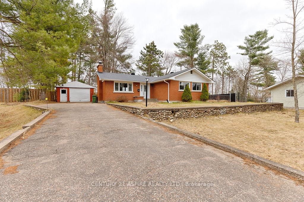 Photo 44 of 23 Sunset Crescent, Petawawa — HOMEH