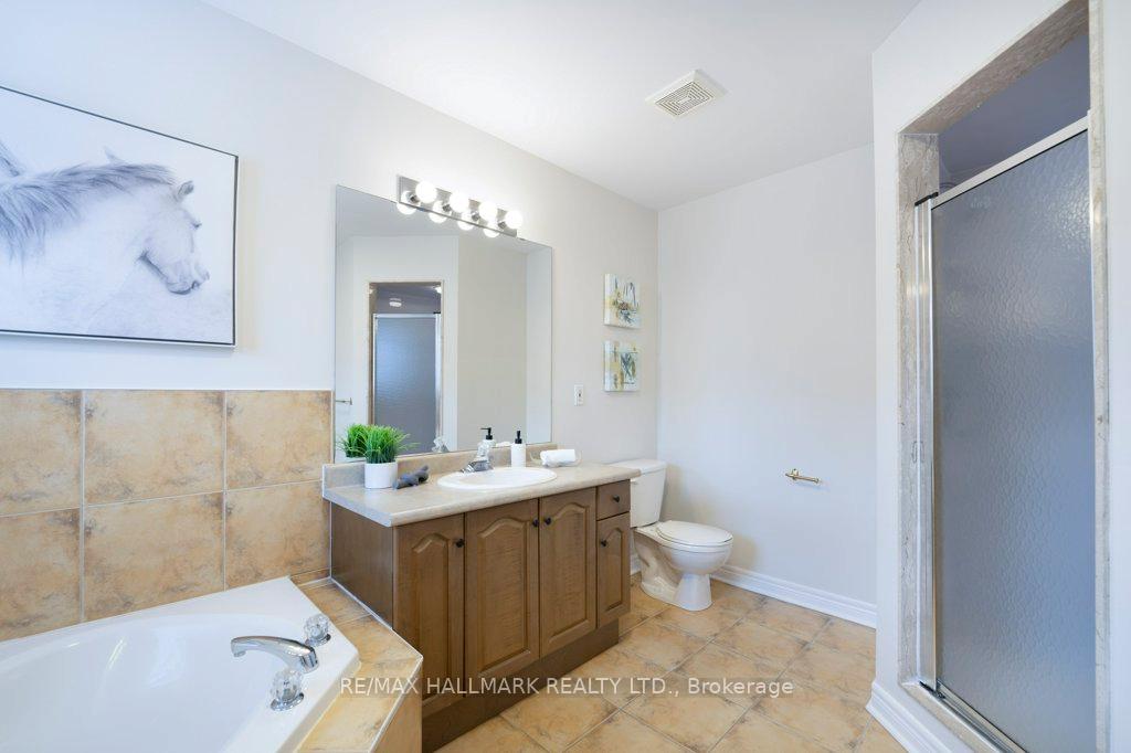 Photo 22 of 19 Perivale Gardens, Aurora, Bayview Wellington — HOMEH