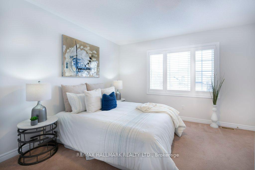 Photo 23 of 19 Perivale Gardens, Aurora, Bayview Wellington — HOMEH