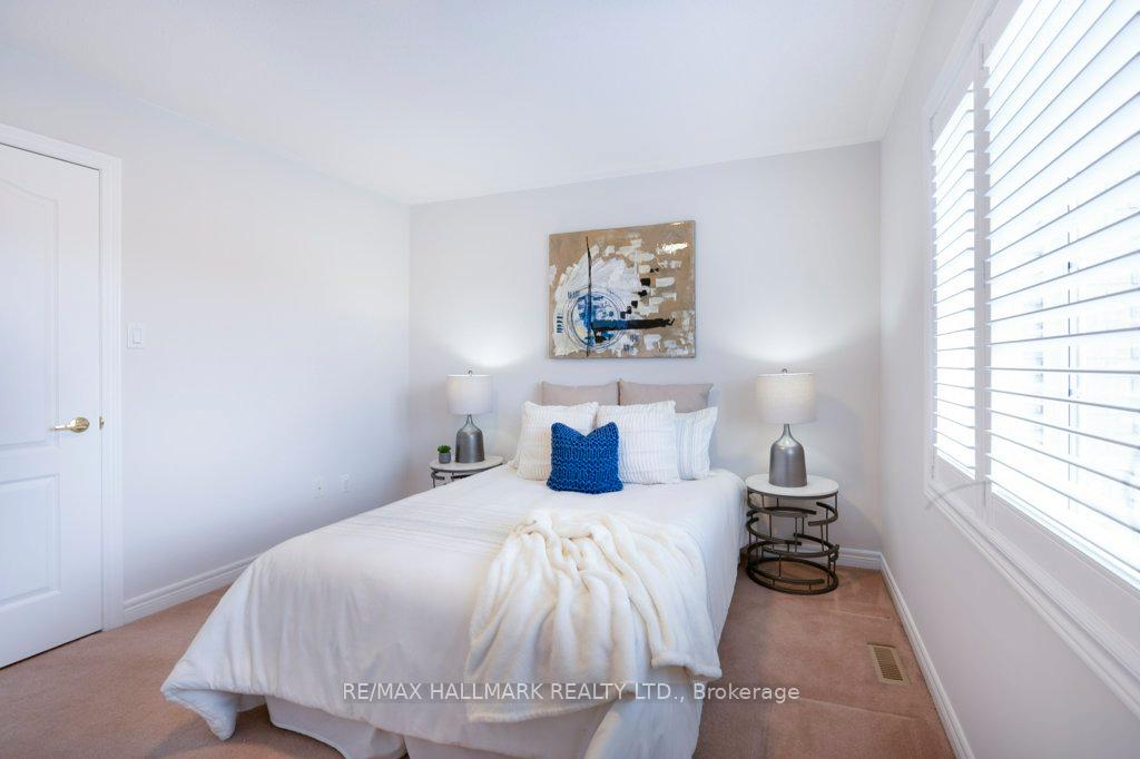 Photo 24 of 19 Perivale Gardens, Aurora, Bayview Wellington — HOMEH