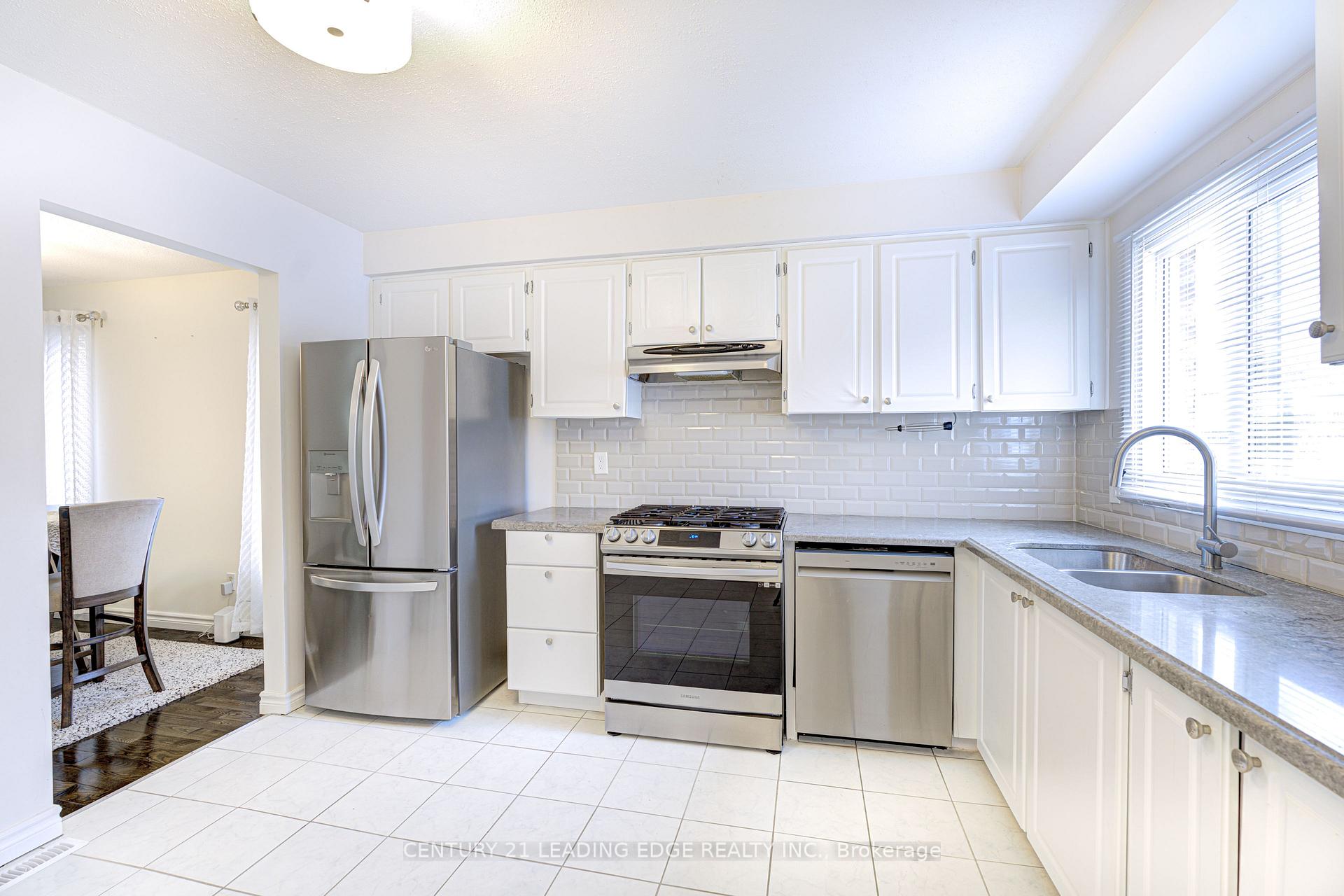 Photo 4 of 22 Clearview Court N, Brampton, Heart Lake West — HOMEH