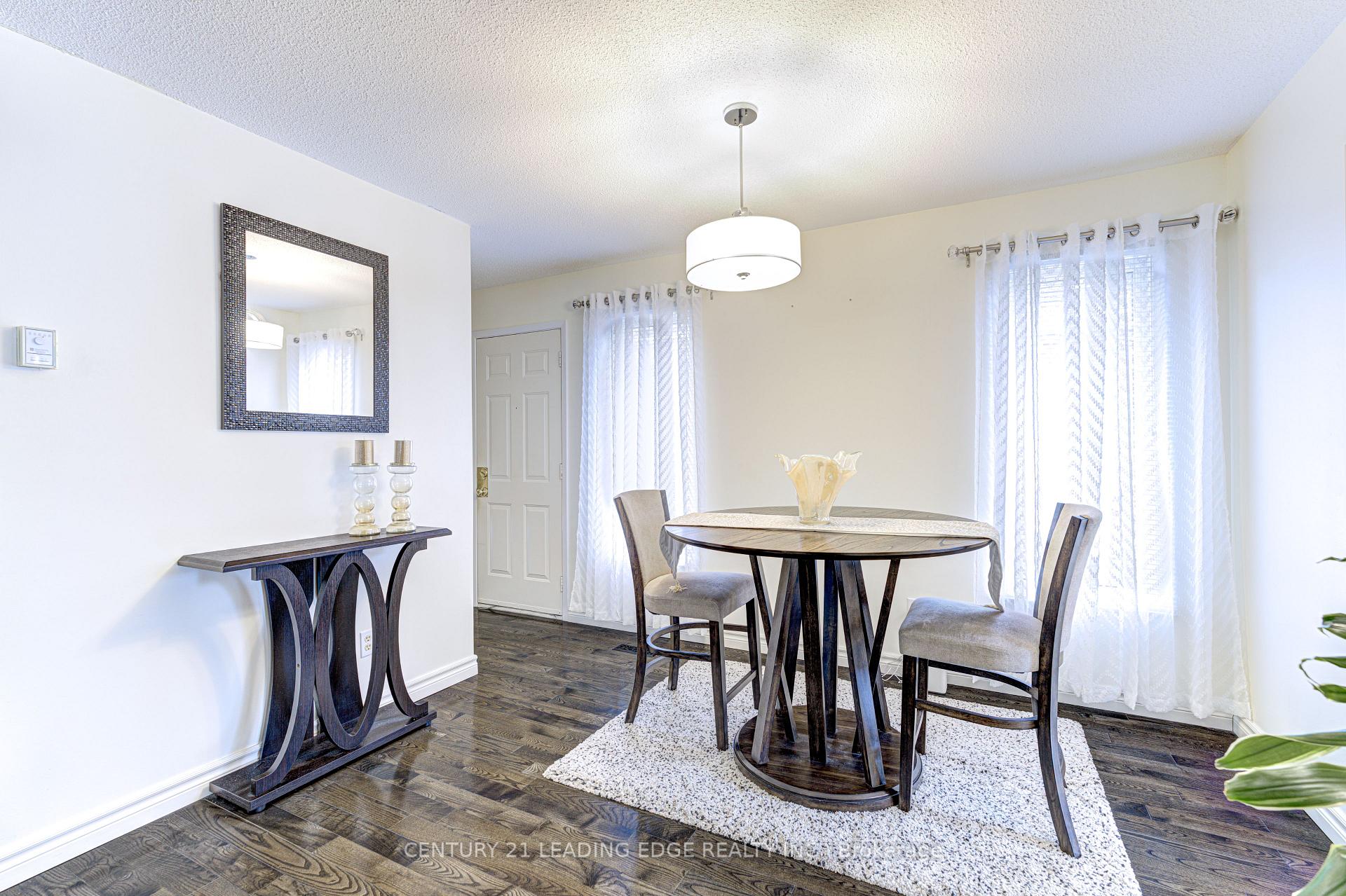Photo 14 of 22 Clearview Court N, Brampton, Heart Lake West — HOMEH