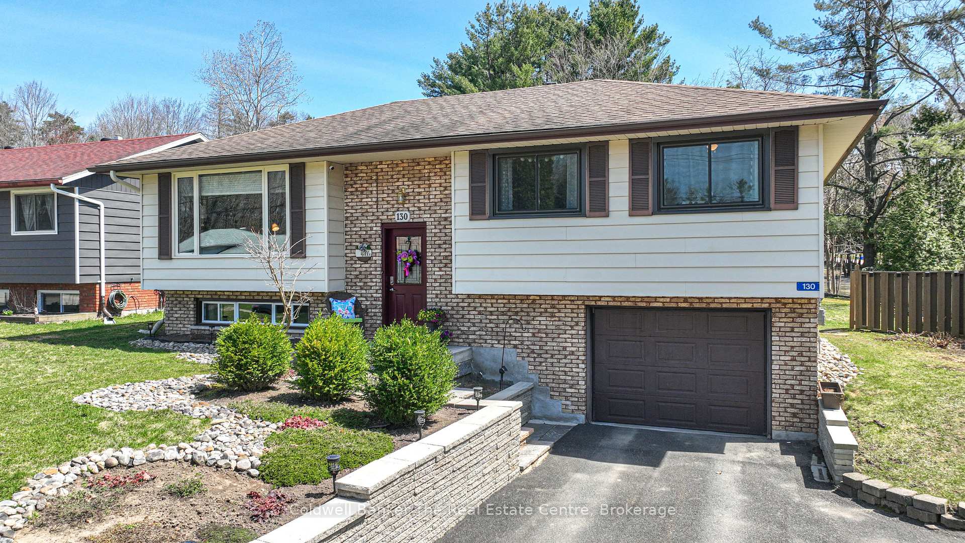Photo 2 of 130 Oriole Crescent, Gravenhurst, Muskoka (S) — HOMEH