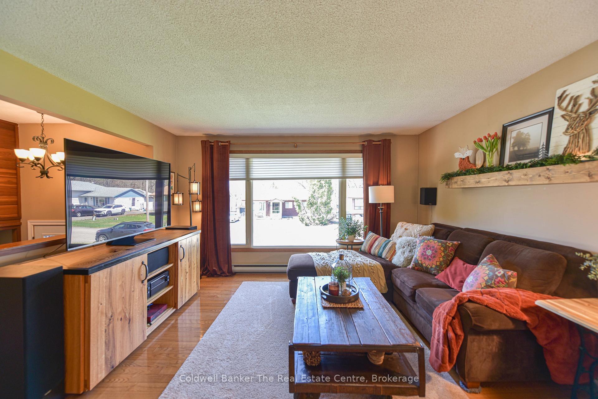 Photo 9 of 130 Oriole Crescent, Gravenhurst, Muskoka (S) — HOMEH