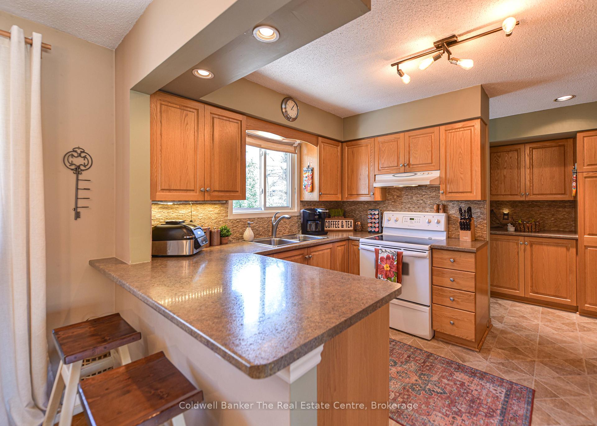 Photo 16 of 130 Oriole Crescent, Gravenhurst, Muskoka (S) — HOMEH