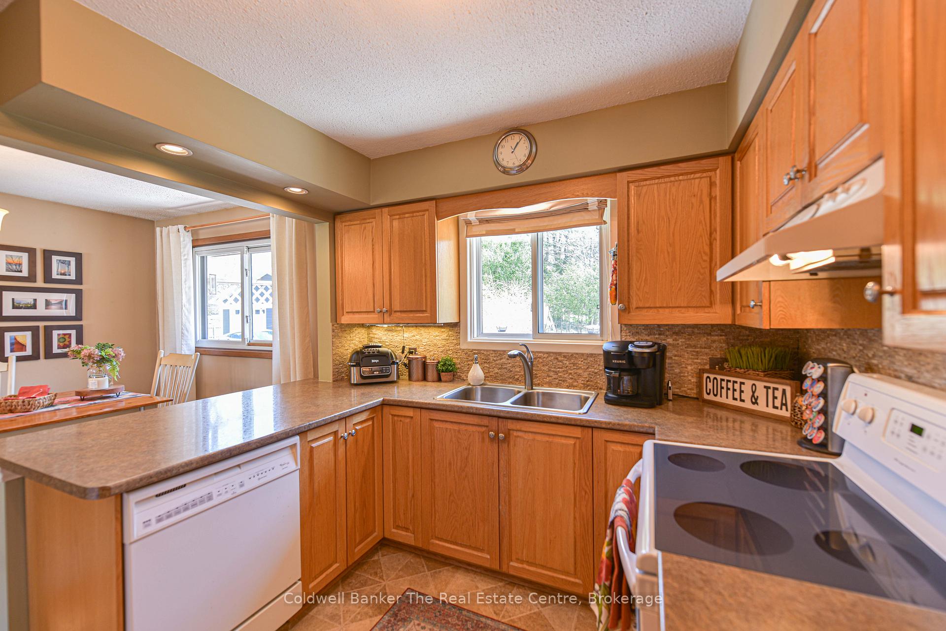 Photo 17 of 130 Oriole Crescent, Gravenhurst, Muskoka (S) — HOMEH