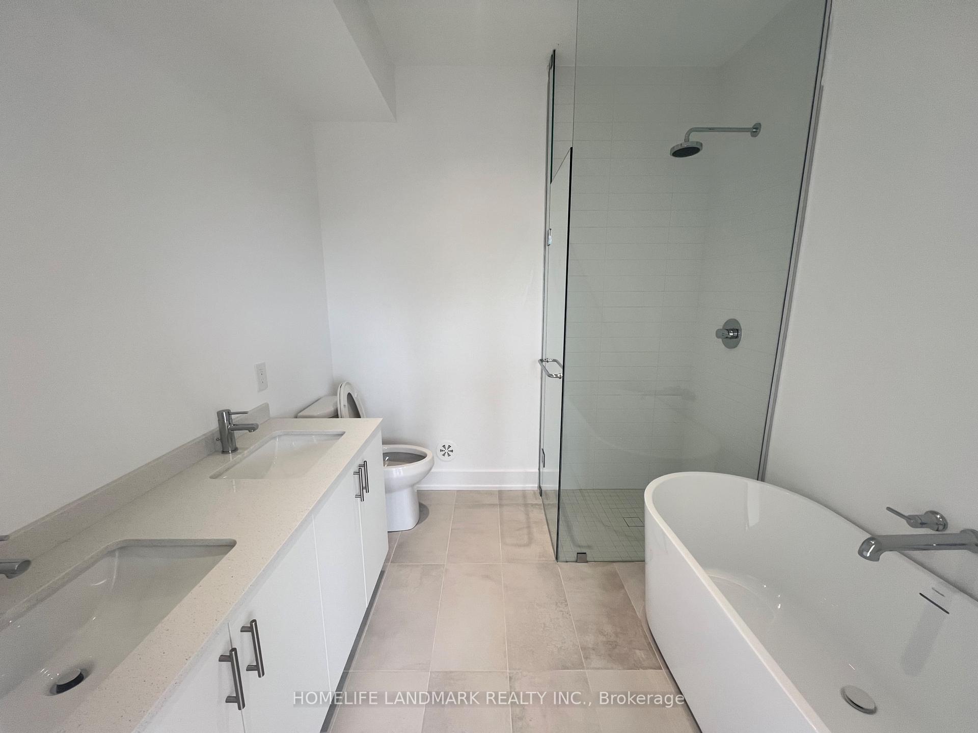 Photo 18 of 15 Chestnut Court, Aurora, Rural Aurora — HOMEH