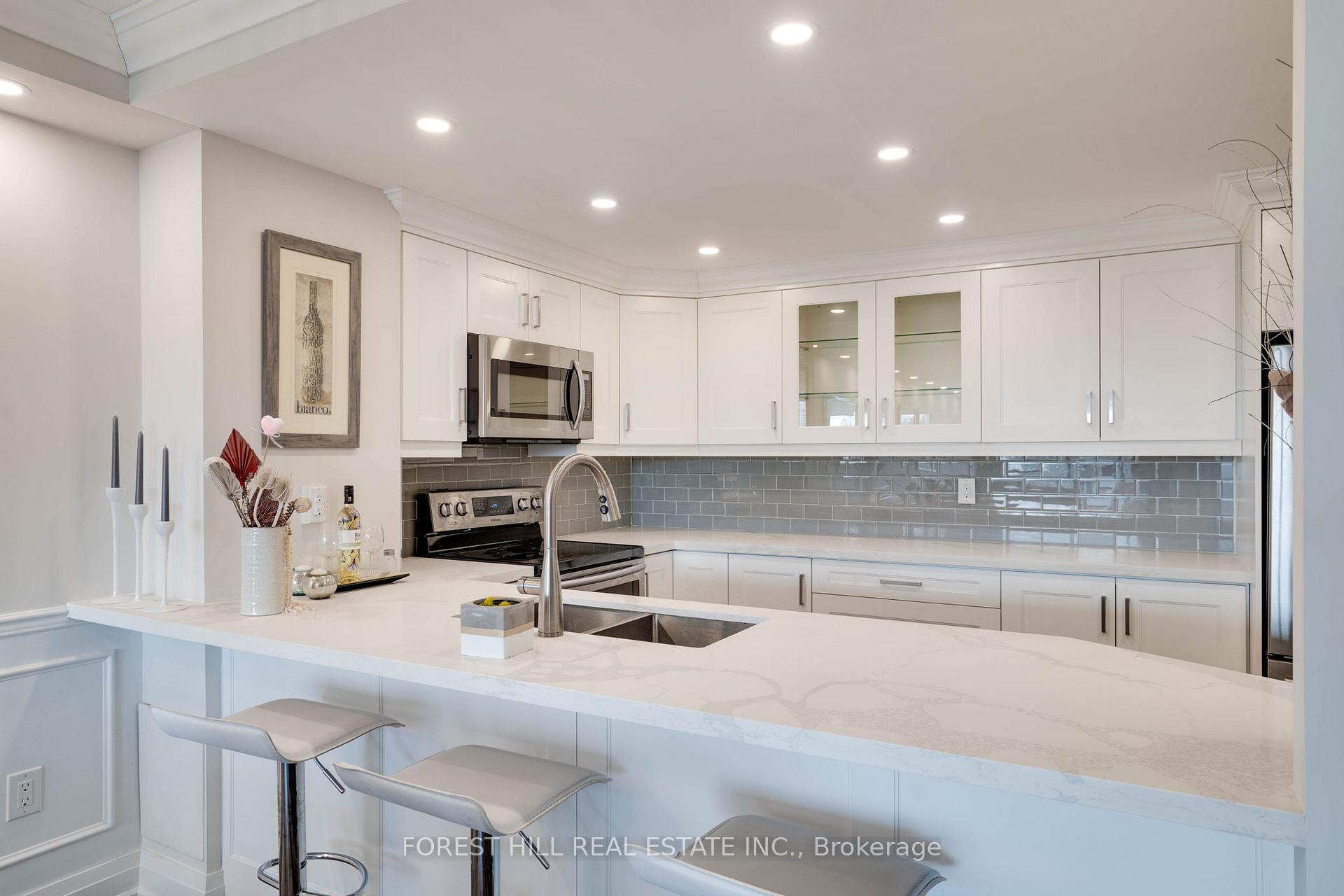 Photo 9 of Unit 507, 7601 Bathurst Street, Vaughan, Crestwood-Springfarm-Yorkhill — HOMEH