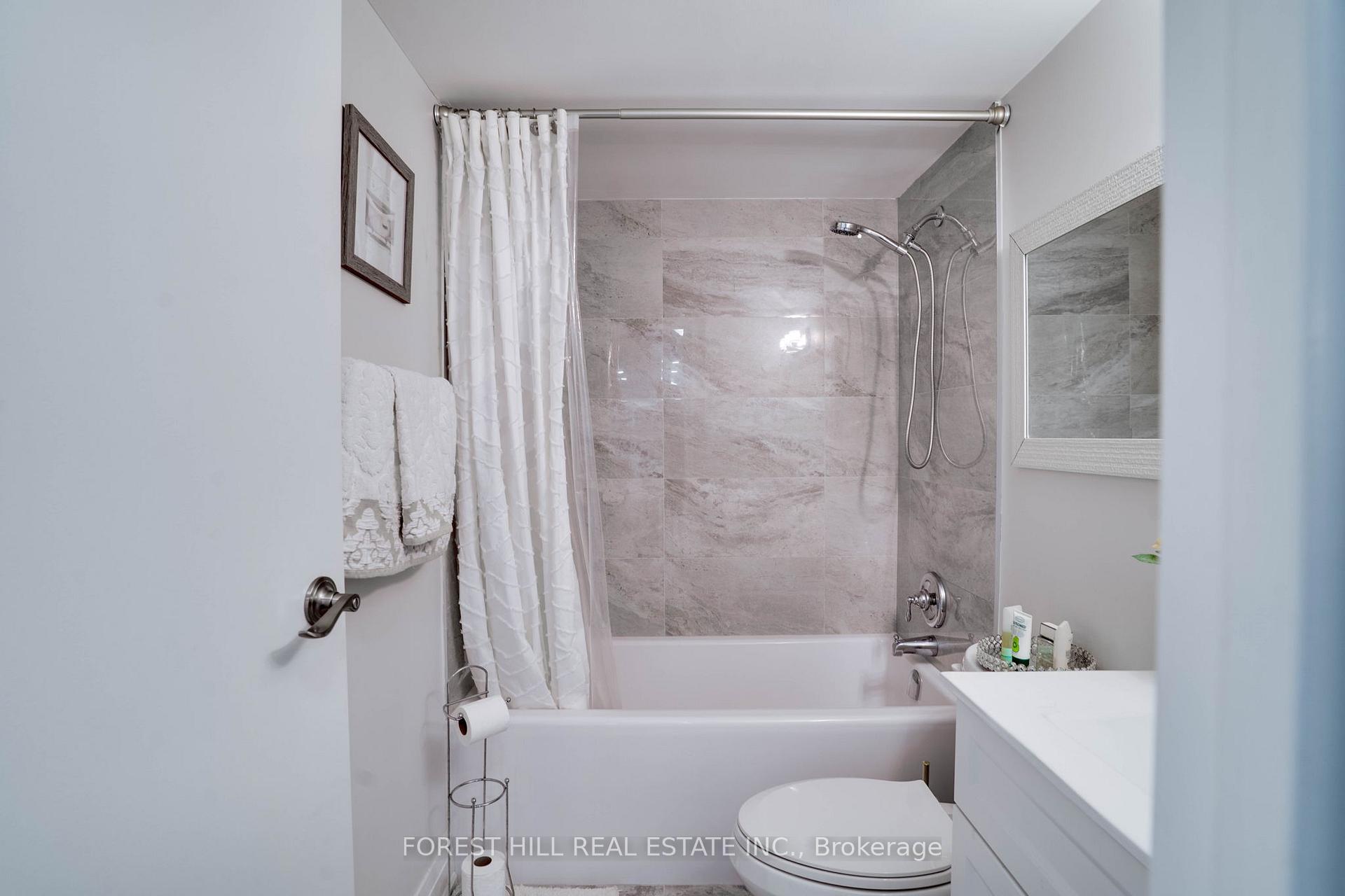 Photo 17 of Unit 507, 7601 Bathurst Street, Vaughan, Crestwood-Springfarm-Yorkhill — HOMEH