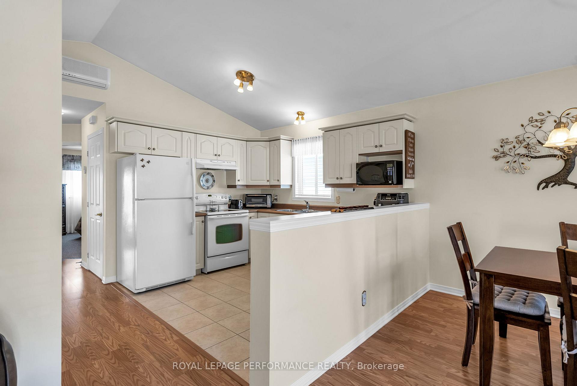 Photo 9 of 1521 Frank Court, Cornwall — HOMEH