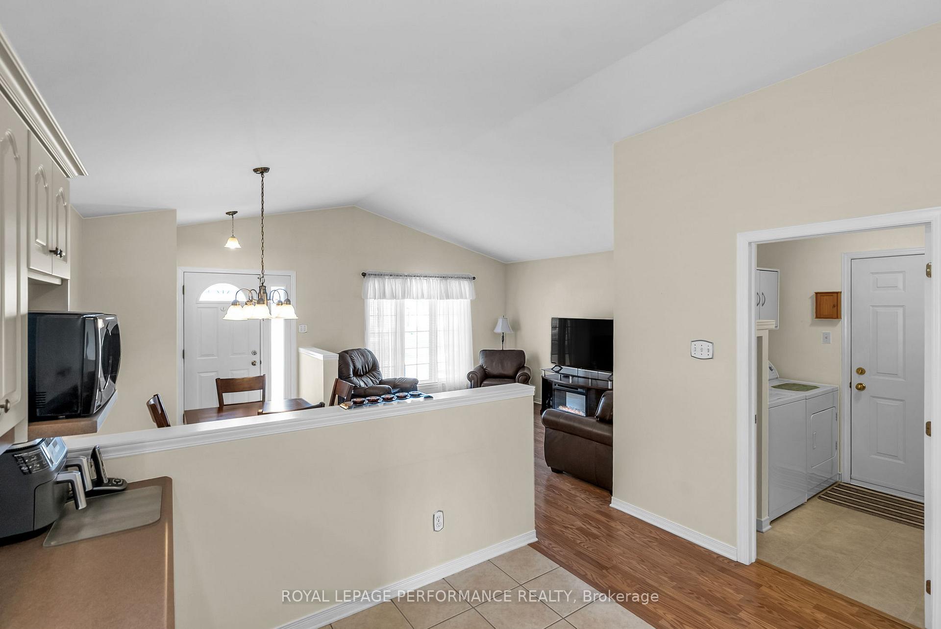 Photo 13 of 1521 Frank Court, Cornwall — HOMEH