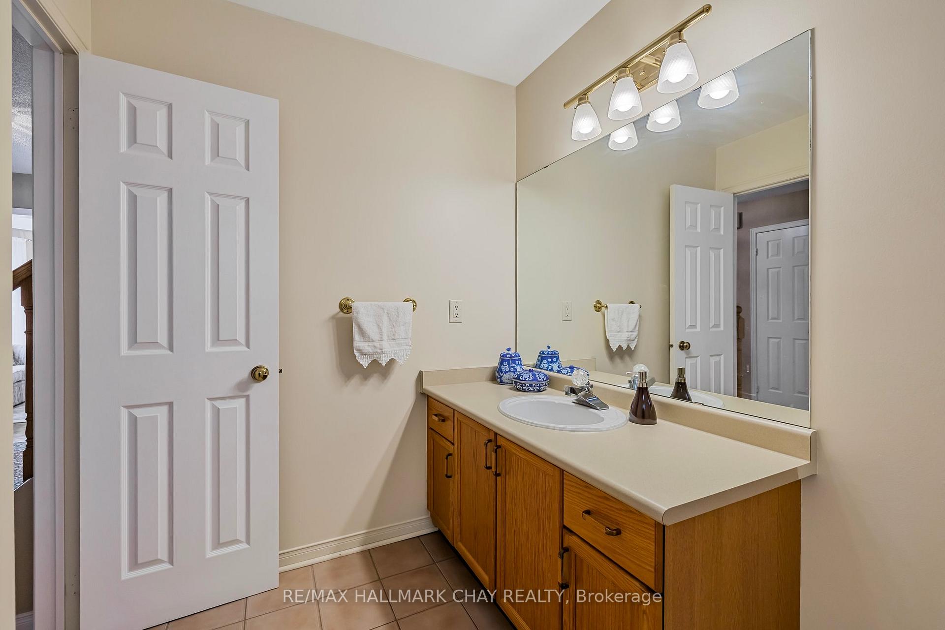 Photo 61 of 21 Wheatley Road, Vaughan, Maple — HOMEH