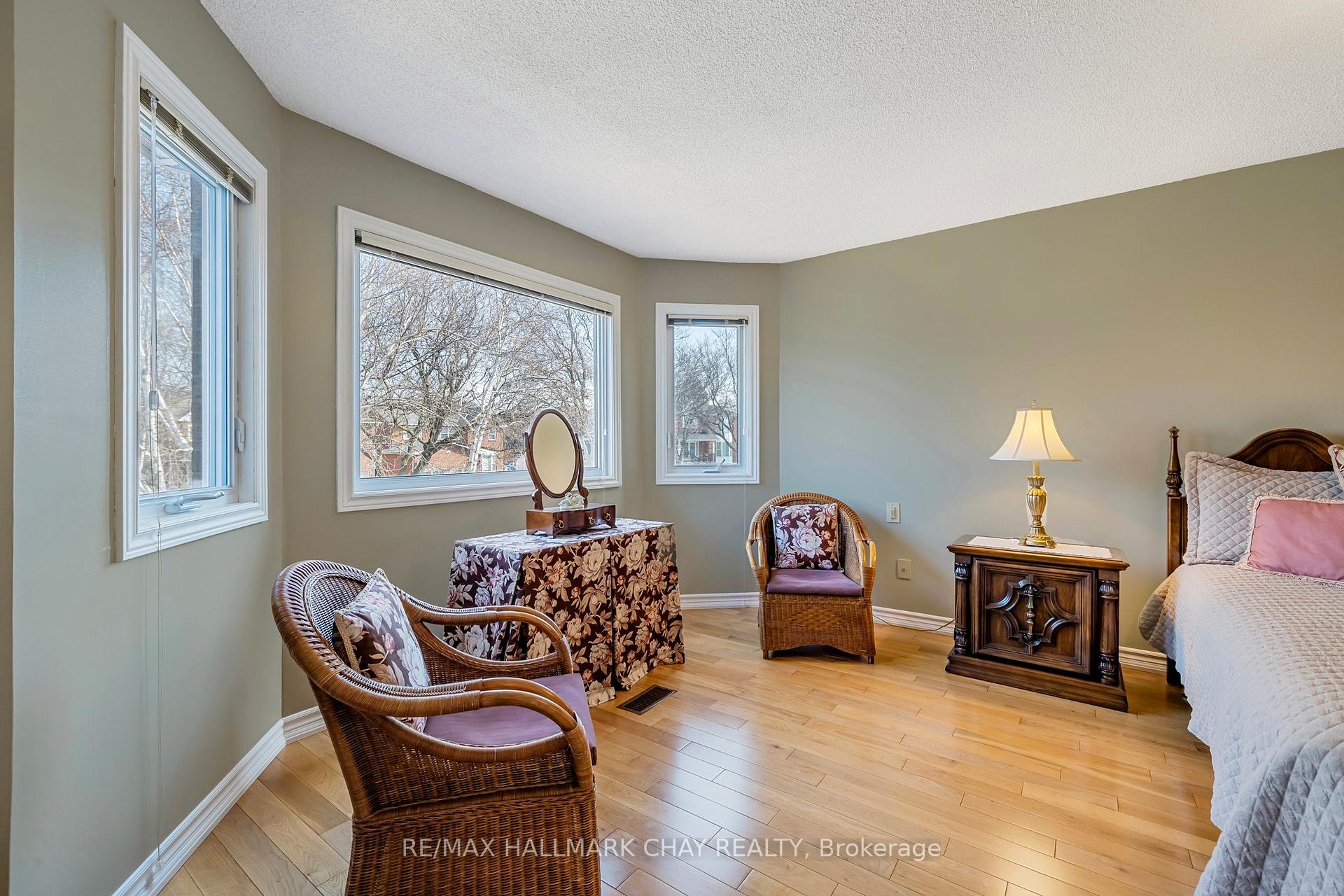 Photo 45 of 21 Wheatley Road, Vaughan, Maple — HOMEH