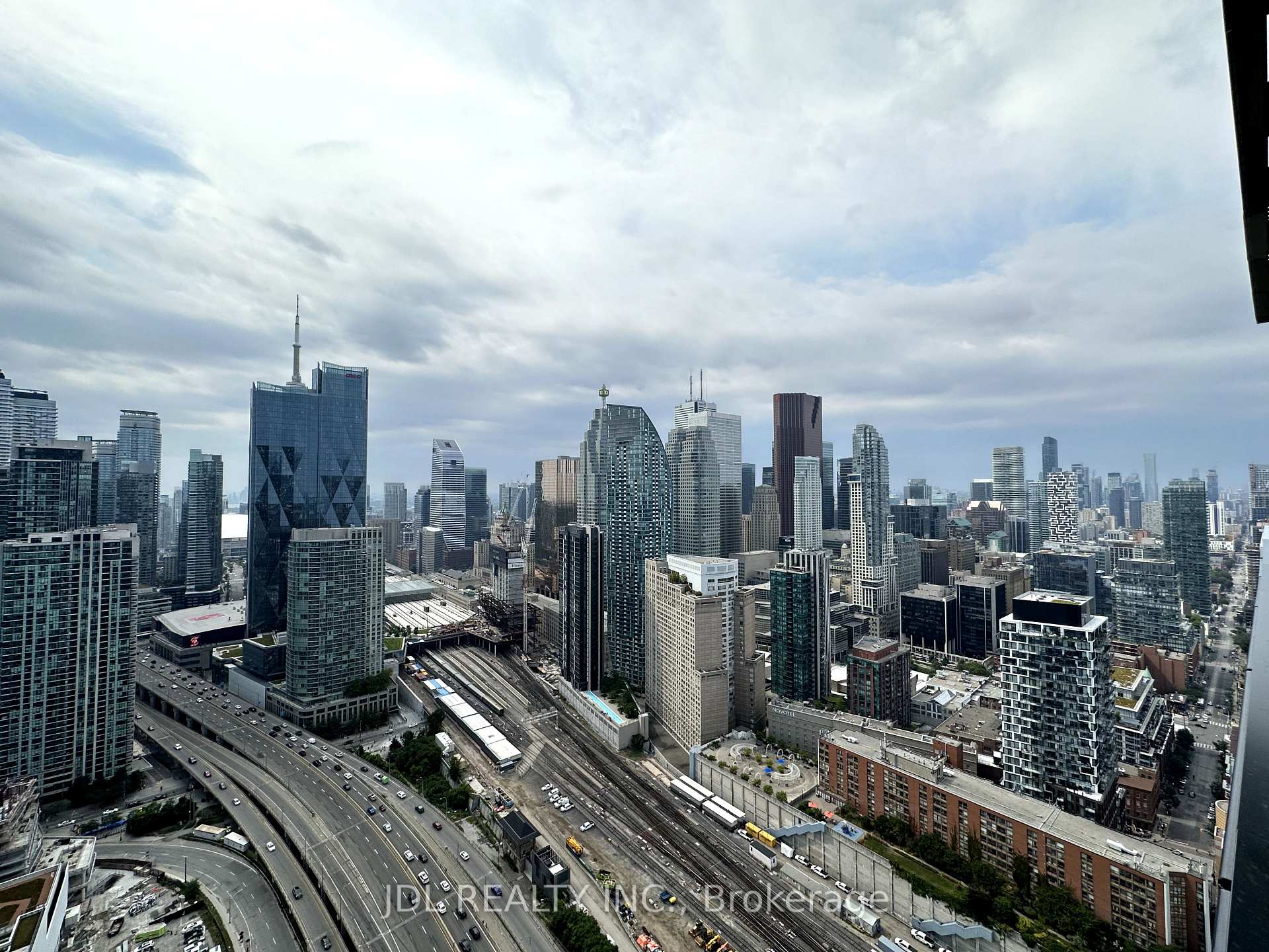 Photo 3 of Unit 5110, 55 Cooper Street, Toronto, Waterfront Communities — HOMEH