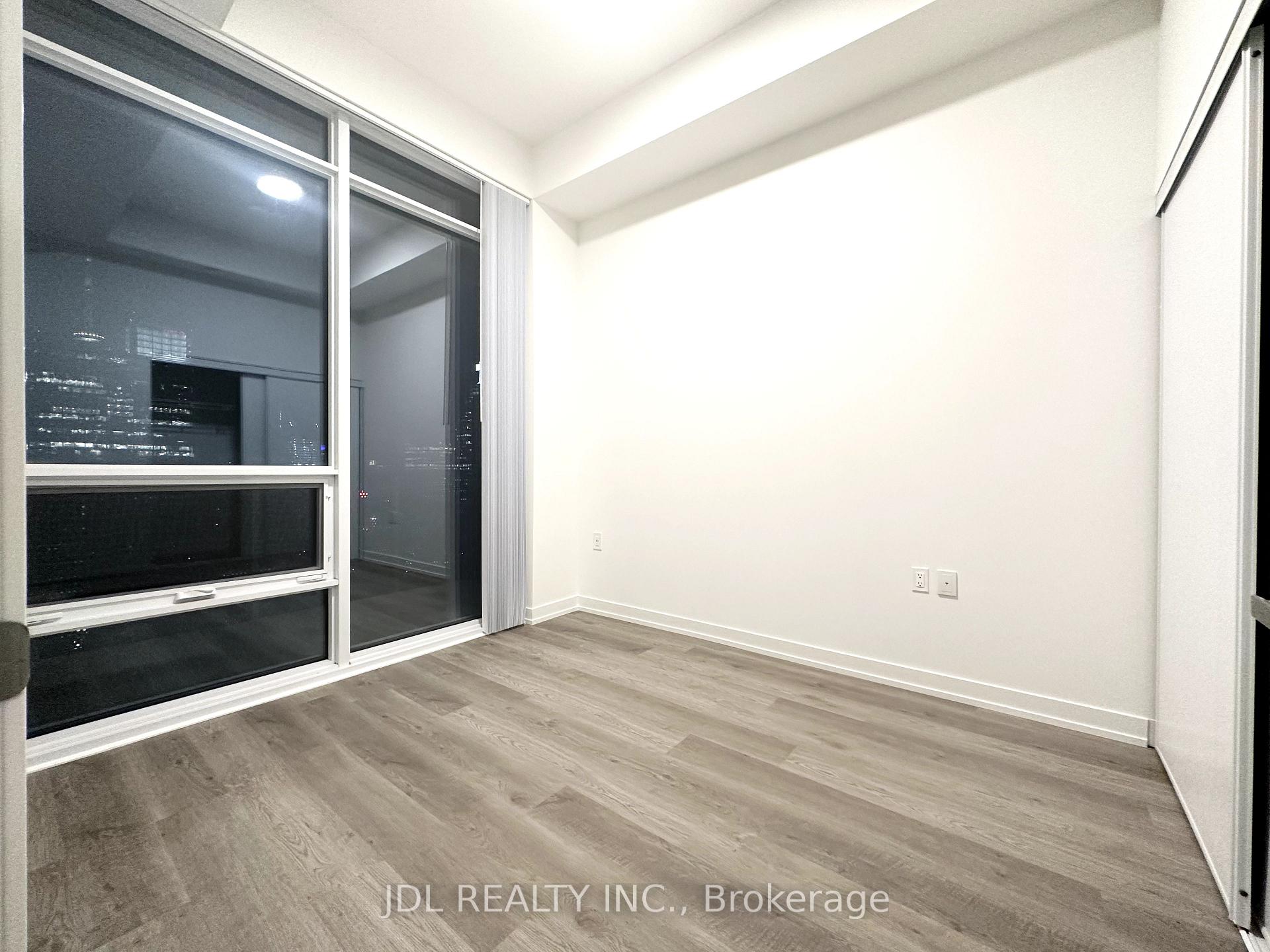 Photo 16 of Unit 5110, 55 Cooper Street, Toronto, Waterfront Communities — HOMEH