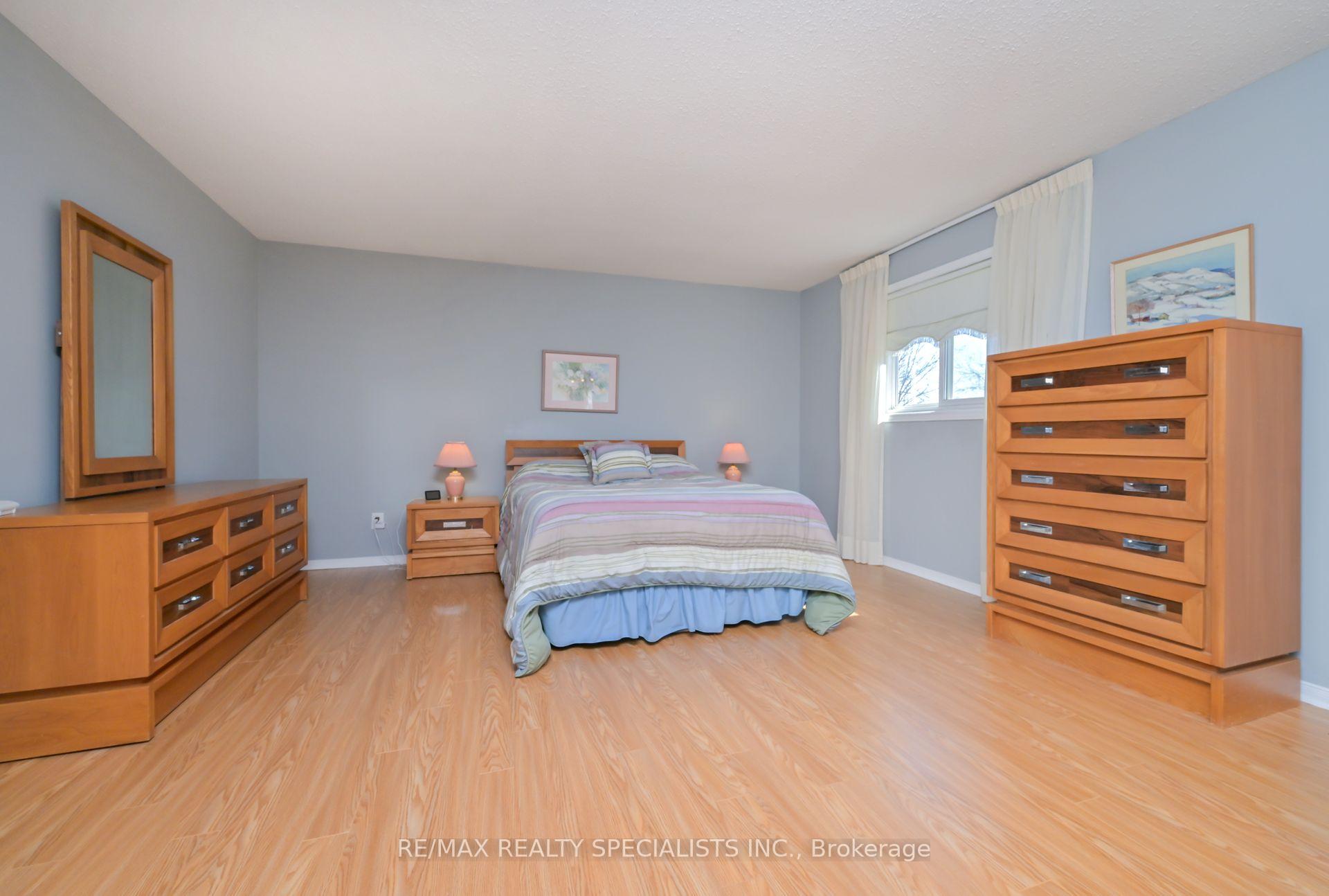 Photo 37 of 6 Lombardy Crescent, Brampton, Queen Street Corridor — HOMEH