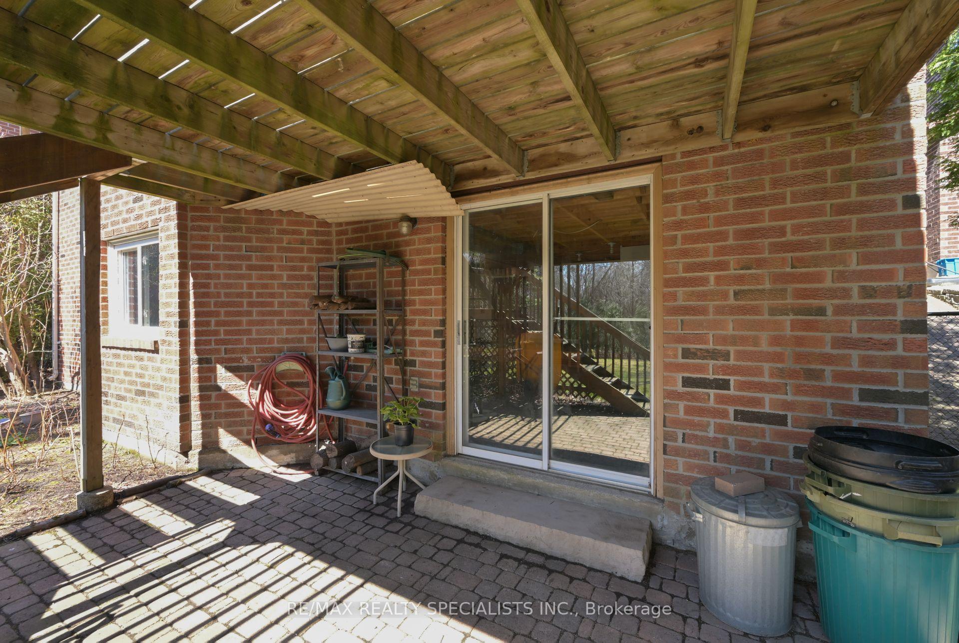 Photo 63 of 6 Lombardy Crescent, Brampton, Queen Street Corridor — HOMEH
