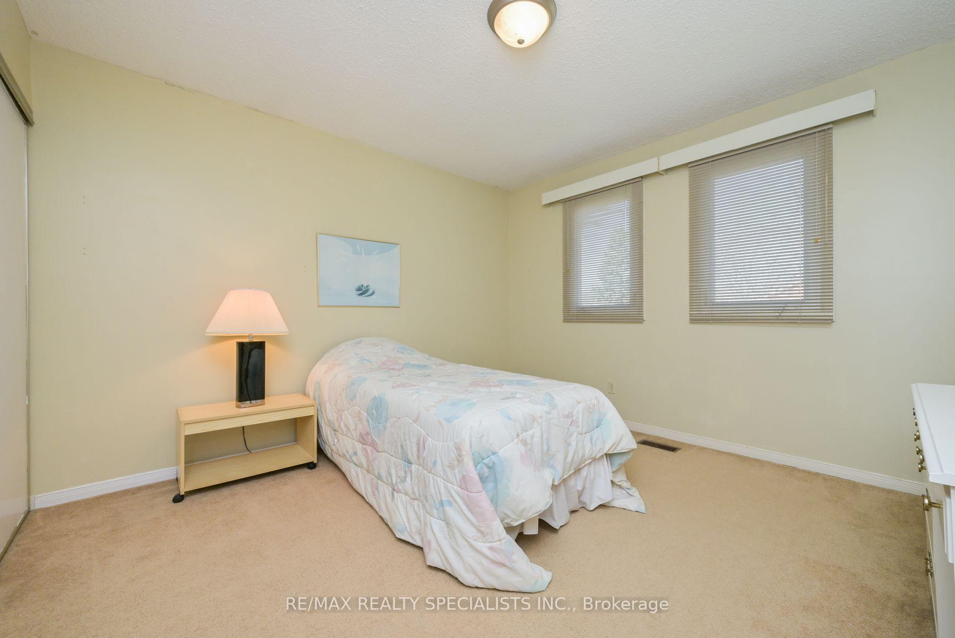 Photo 42 of 6 Lombardy Crescent, Brampton, Queen Street Corridor — HOMEH