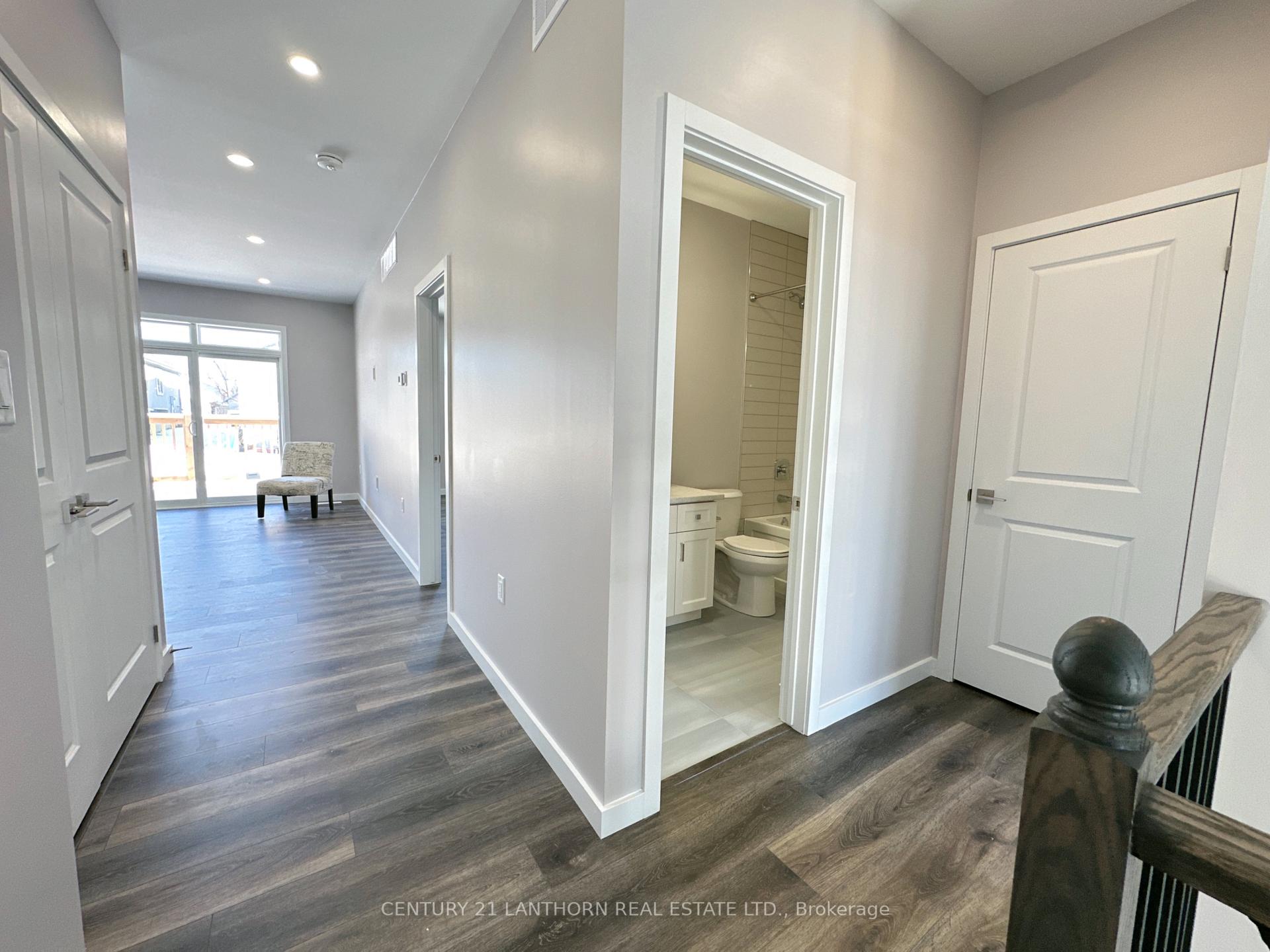 Photo 3 of 44 Summit Crescent, Belleville, Belleville Ward — HOMEH